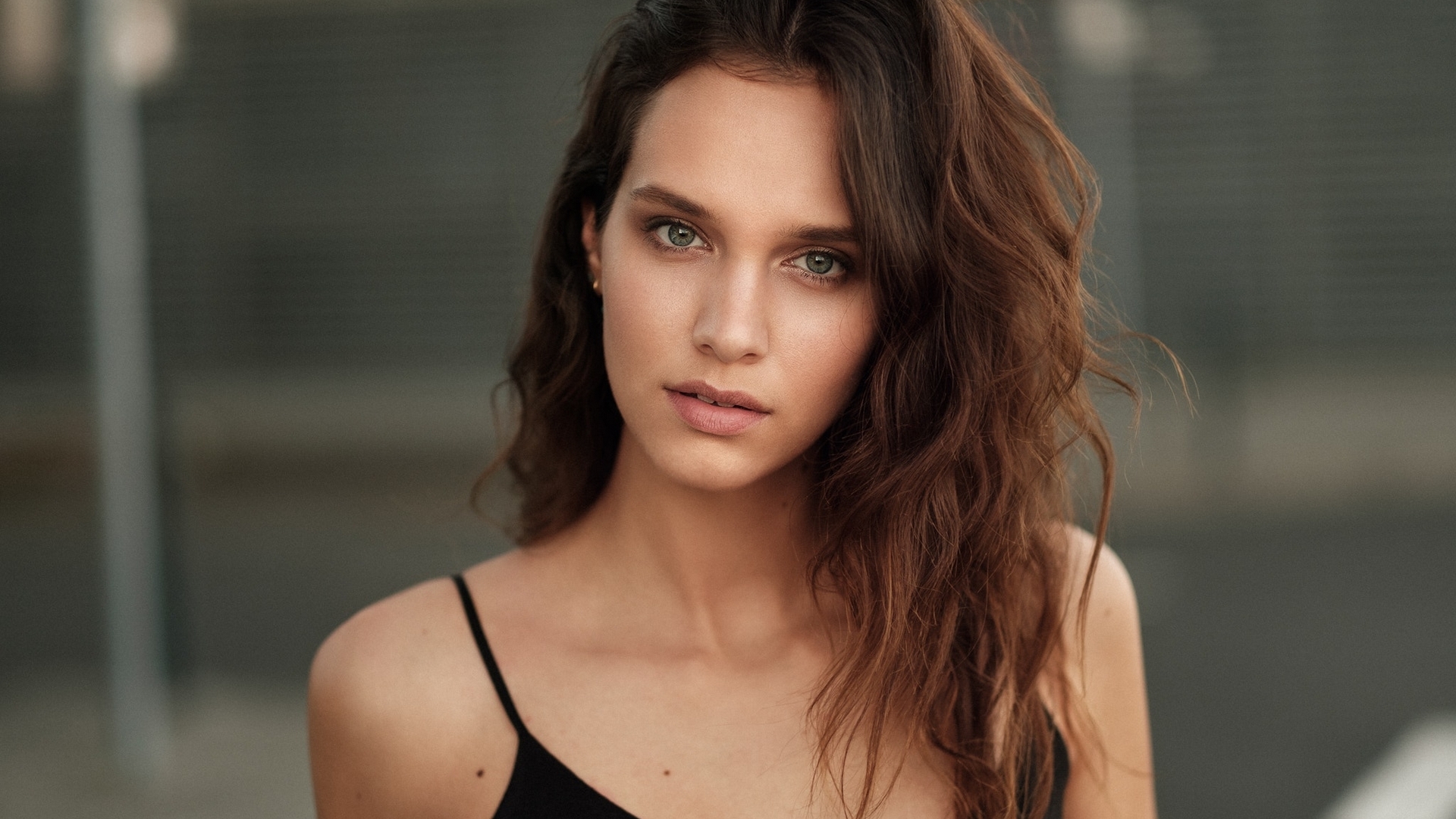 Woman with long brown hair HD Wallpaper