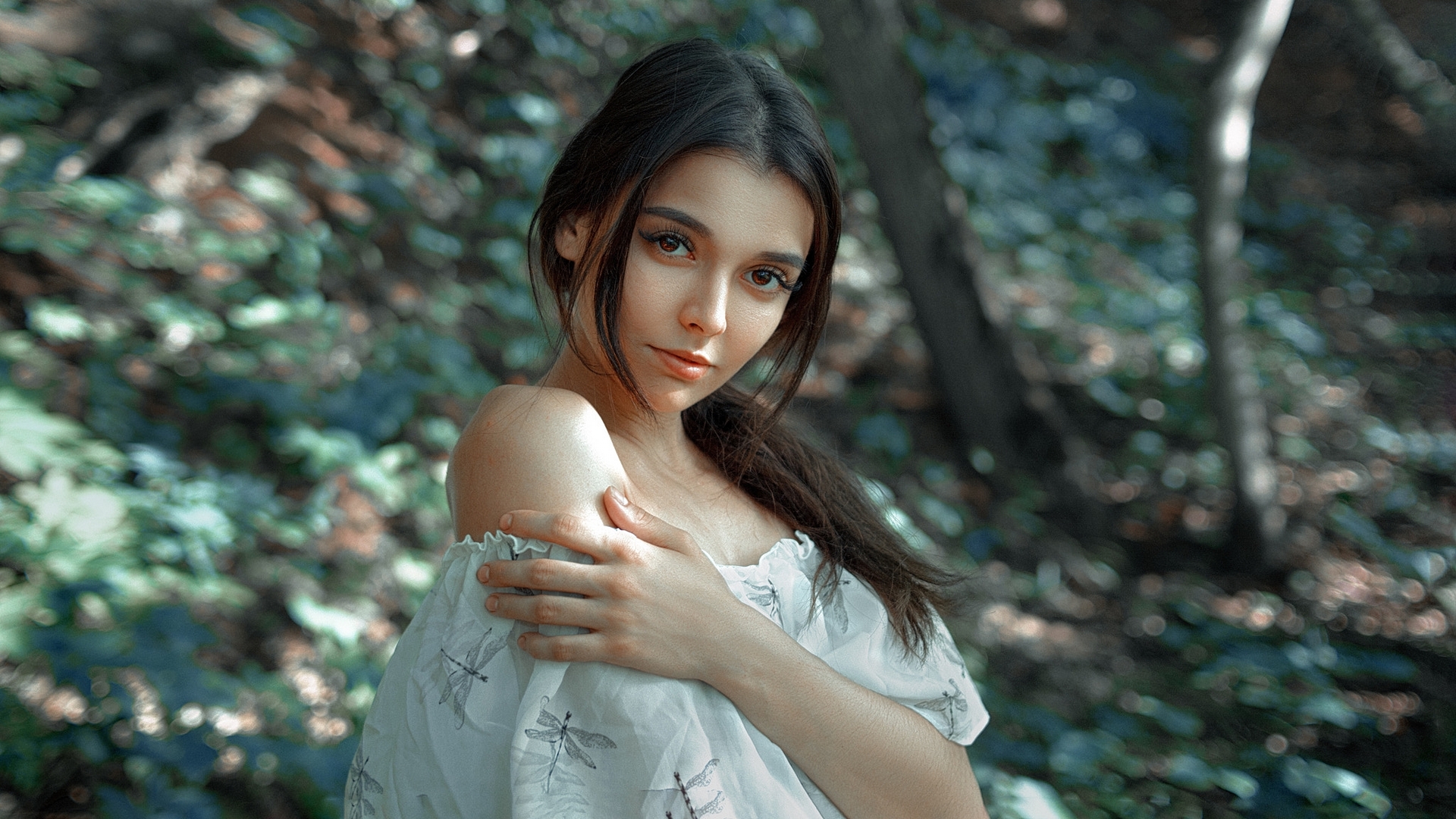 Woman in a white dress in a forest HD Wallpaper