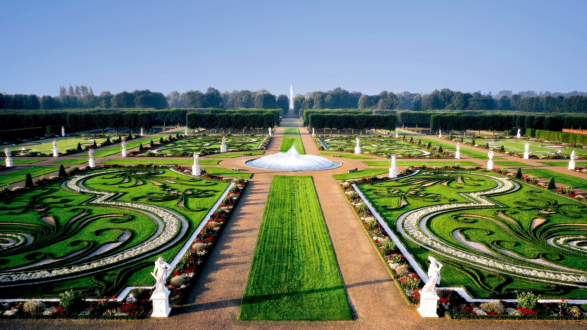 Baroque garden with fountains and statues HD Wallpaper