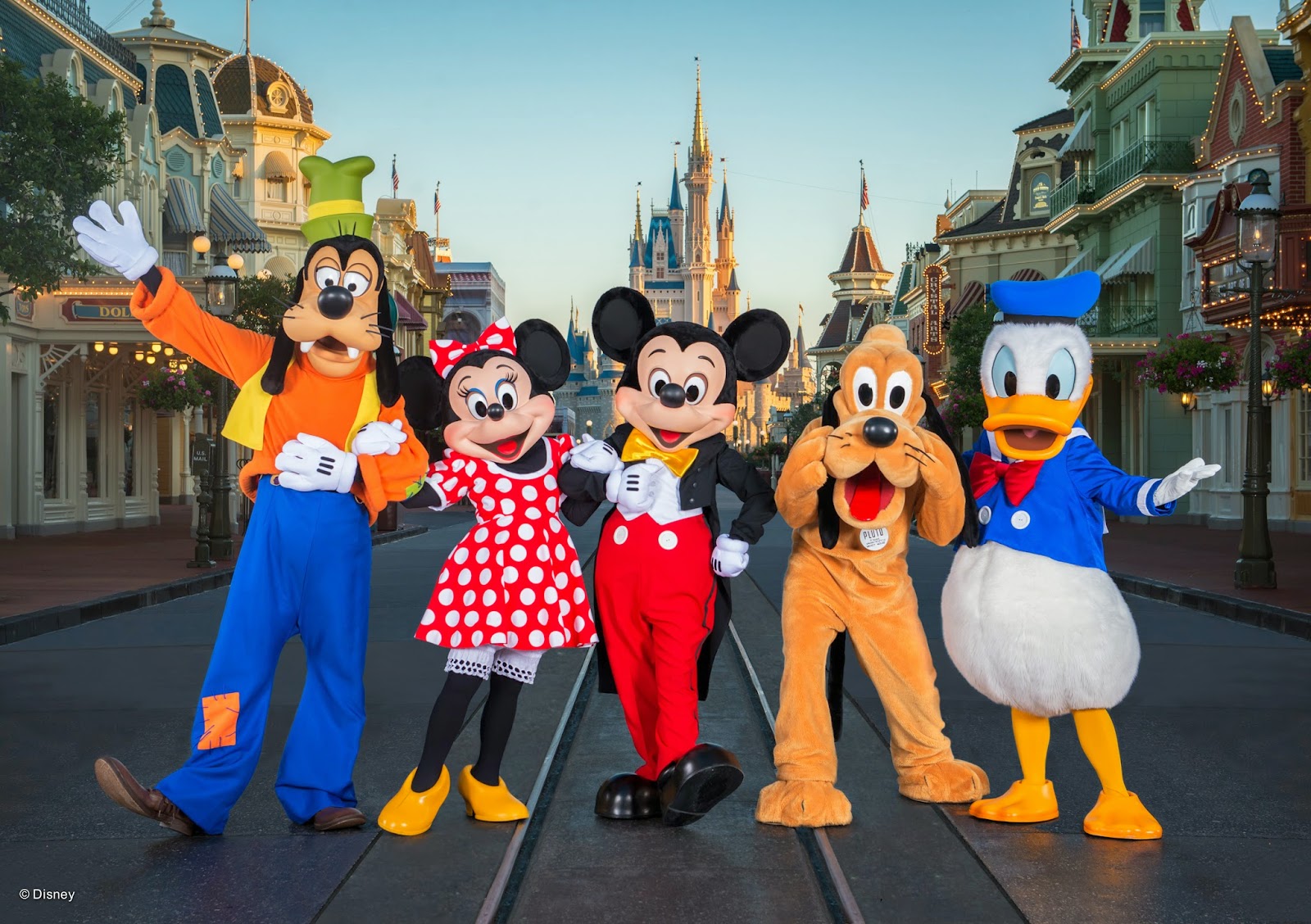 Mickey Mouse and friends at Disney World HD Wallpaper