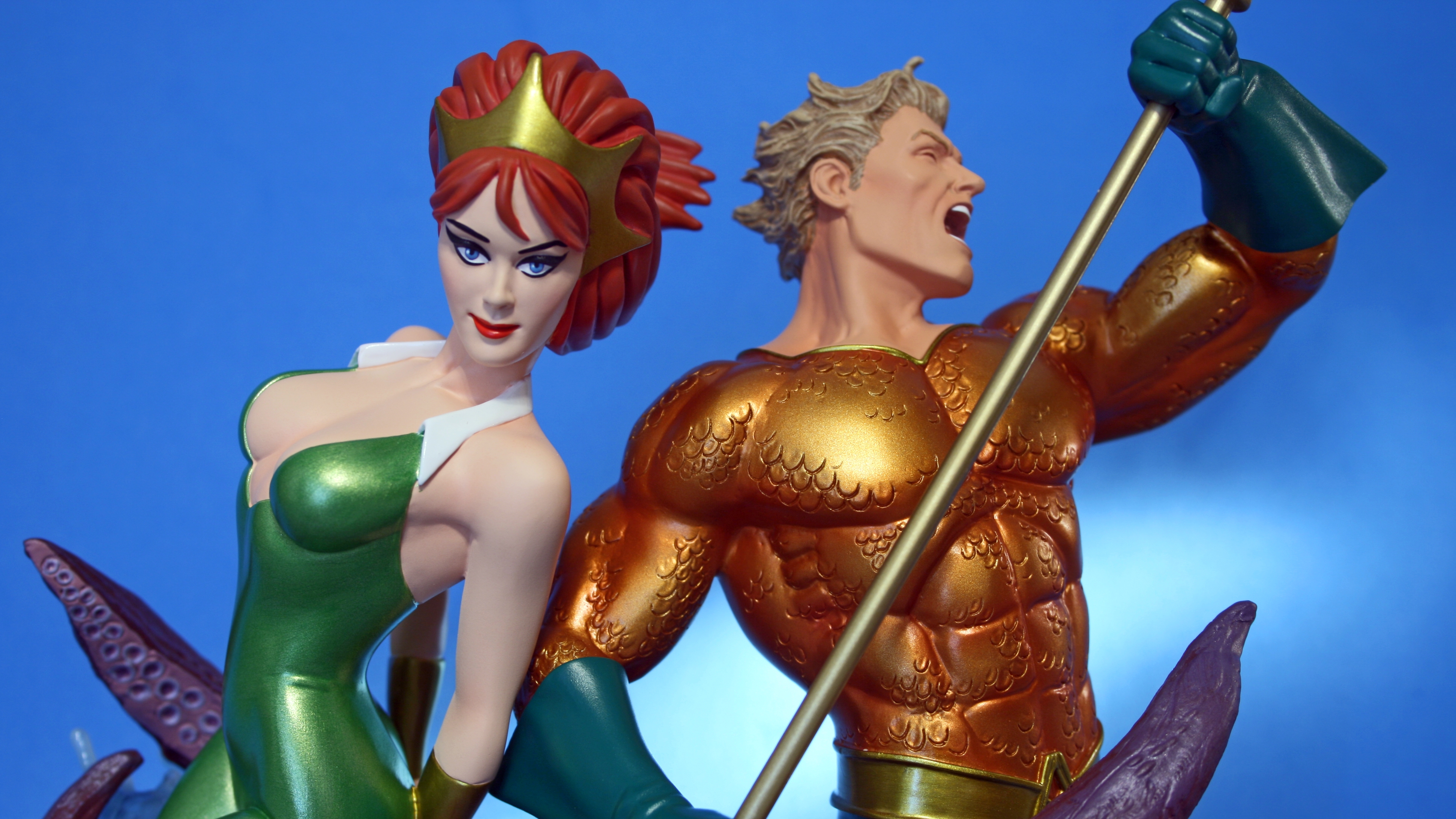 Aquaman and Mera statues HD Wallpaper