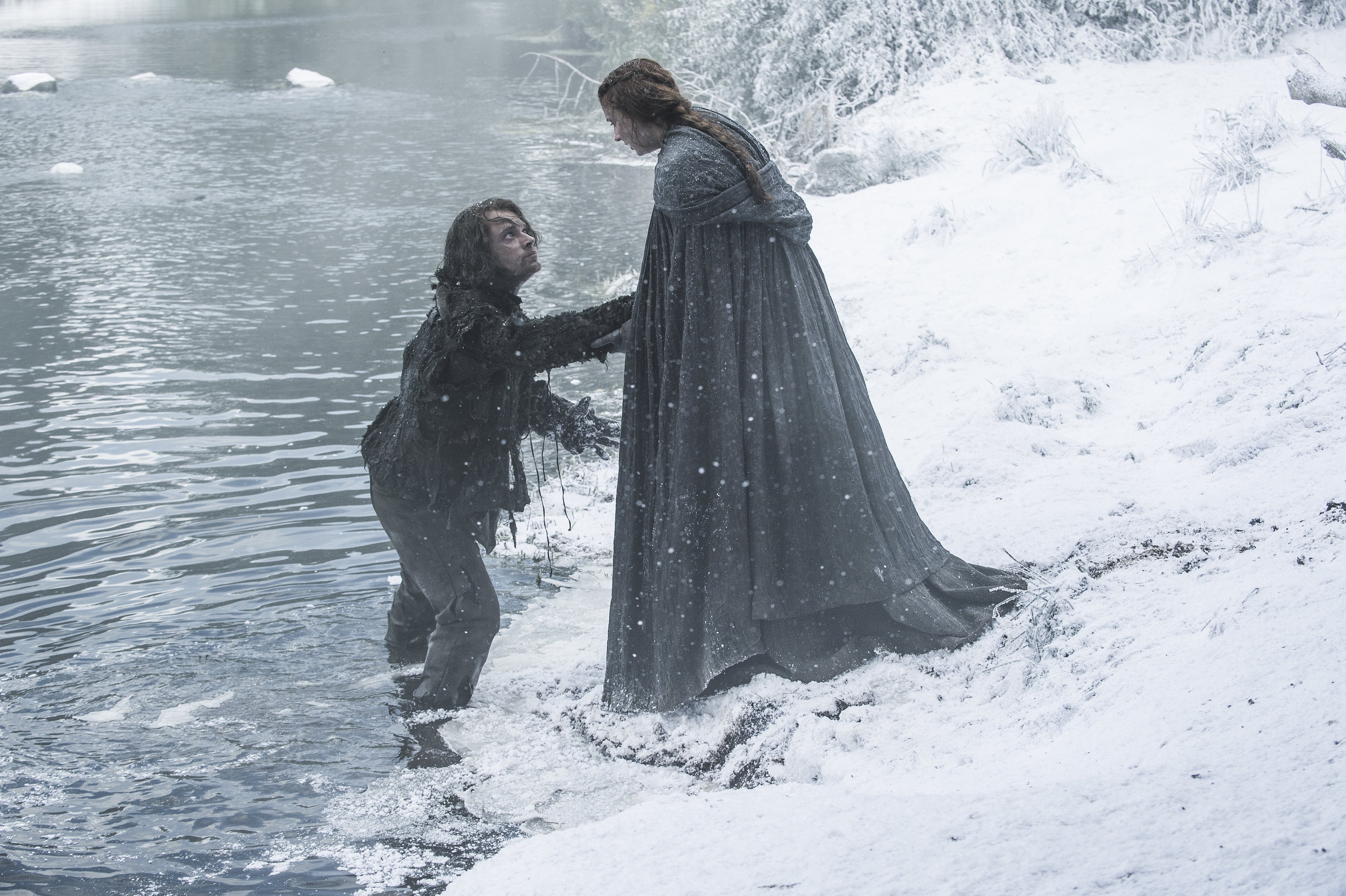 Theon Greyjoy in Winter HD Wallpaper