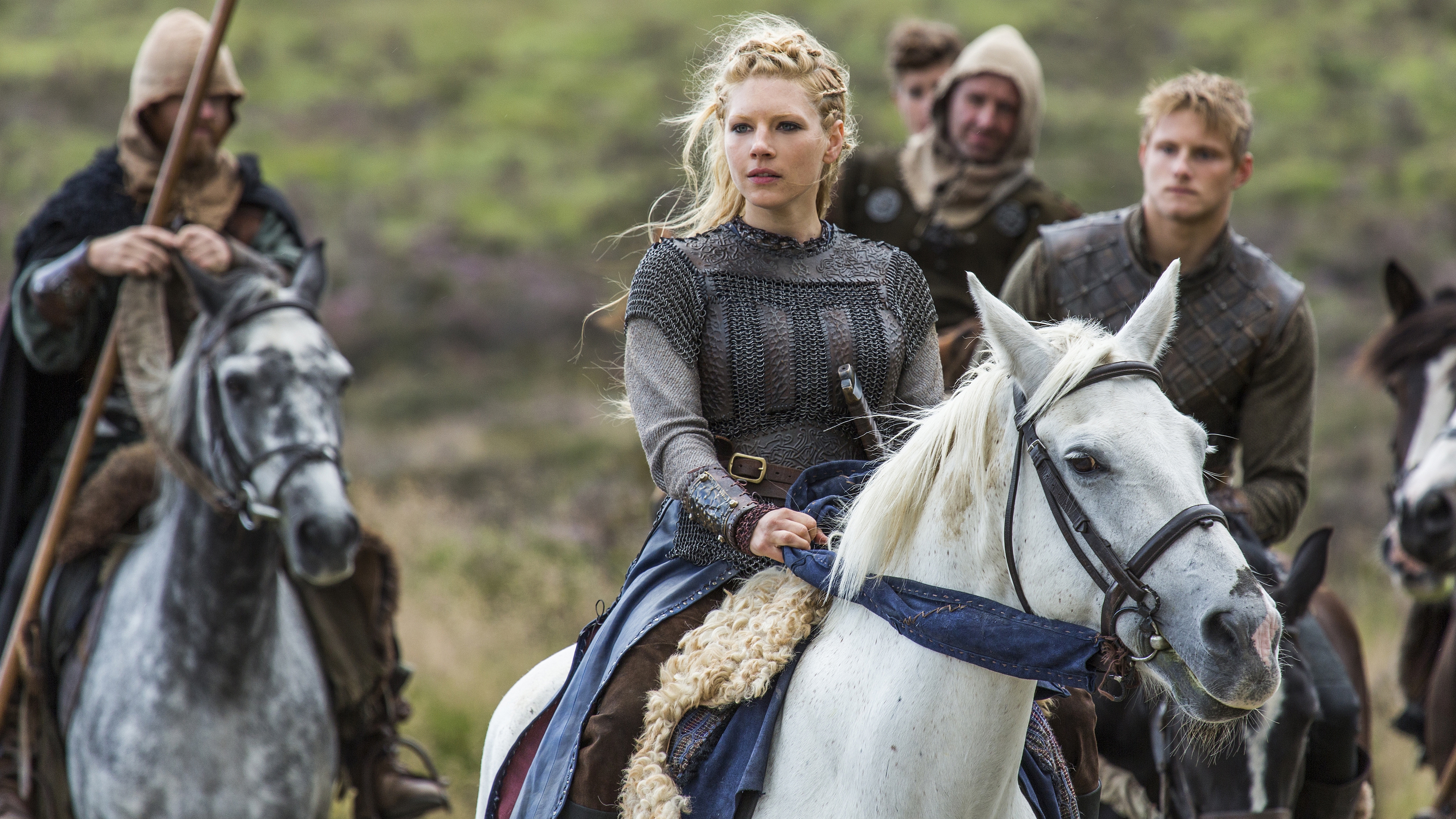 Lagertha Lothbrok from Vikings on horseback HD Wallpaper