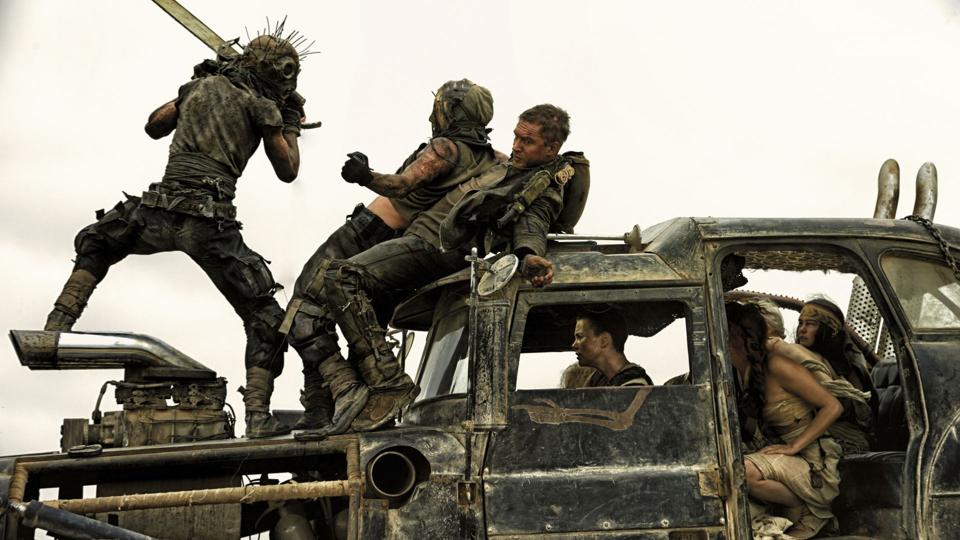 Mad Max: Fury Road - War Boys on a vehicle HD Wallpaper