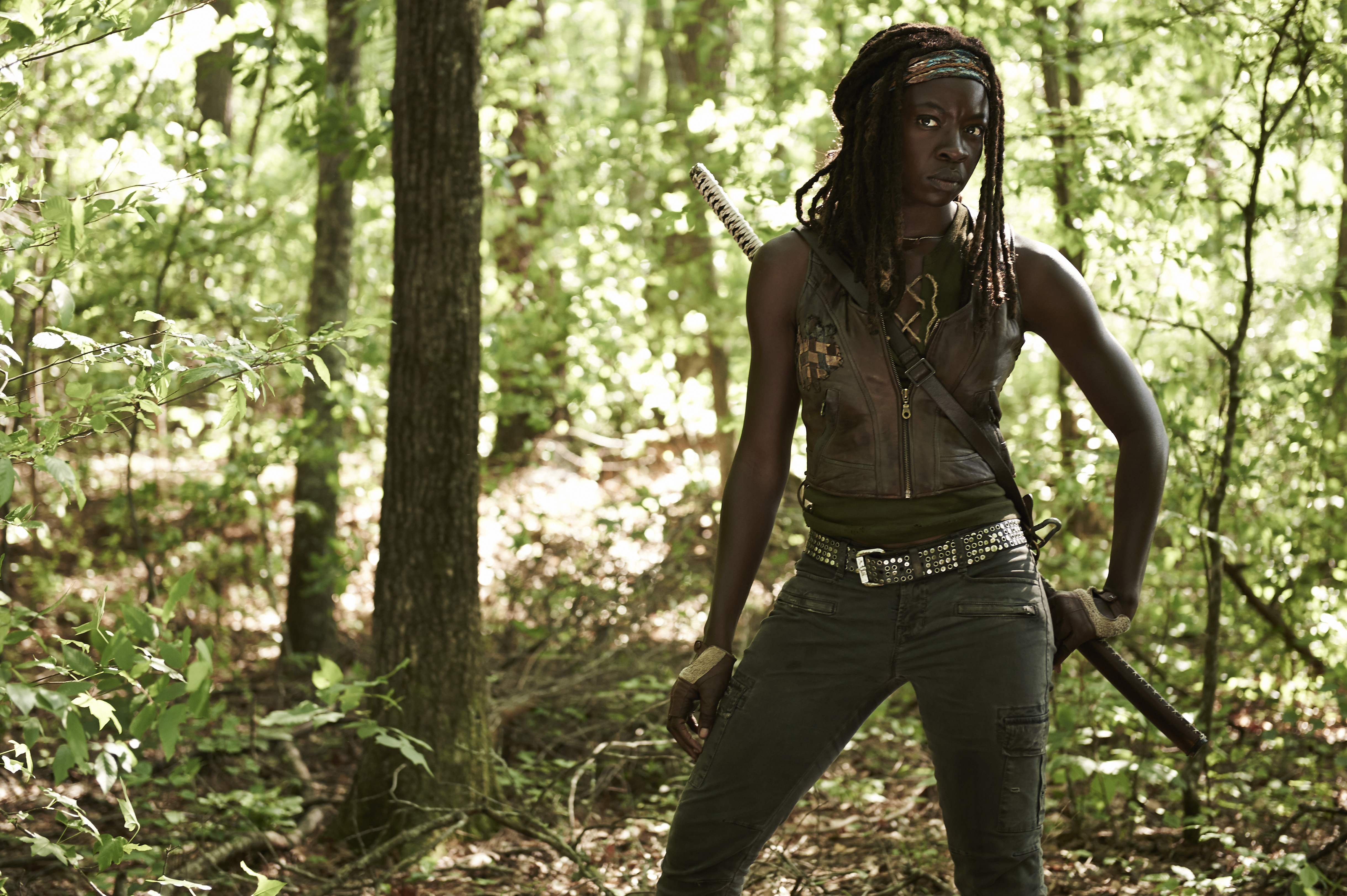 Michonne from The Walking Dead in a forest HD Wallpaper