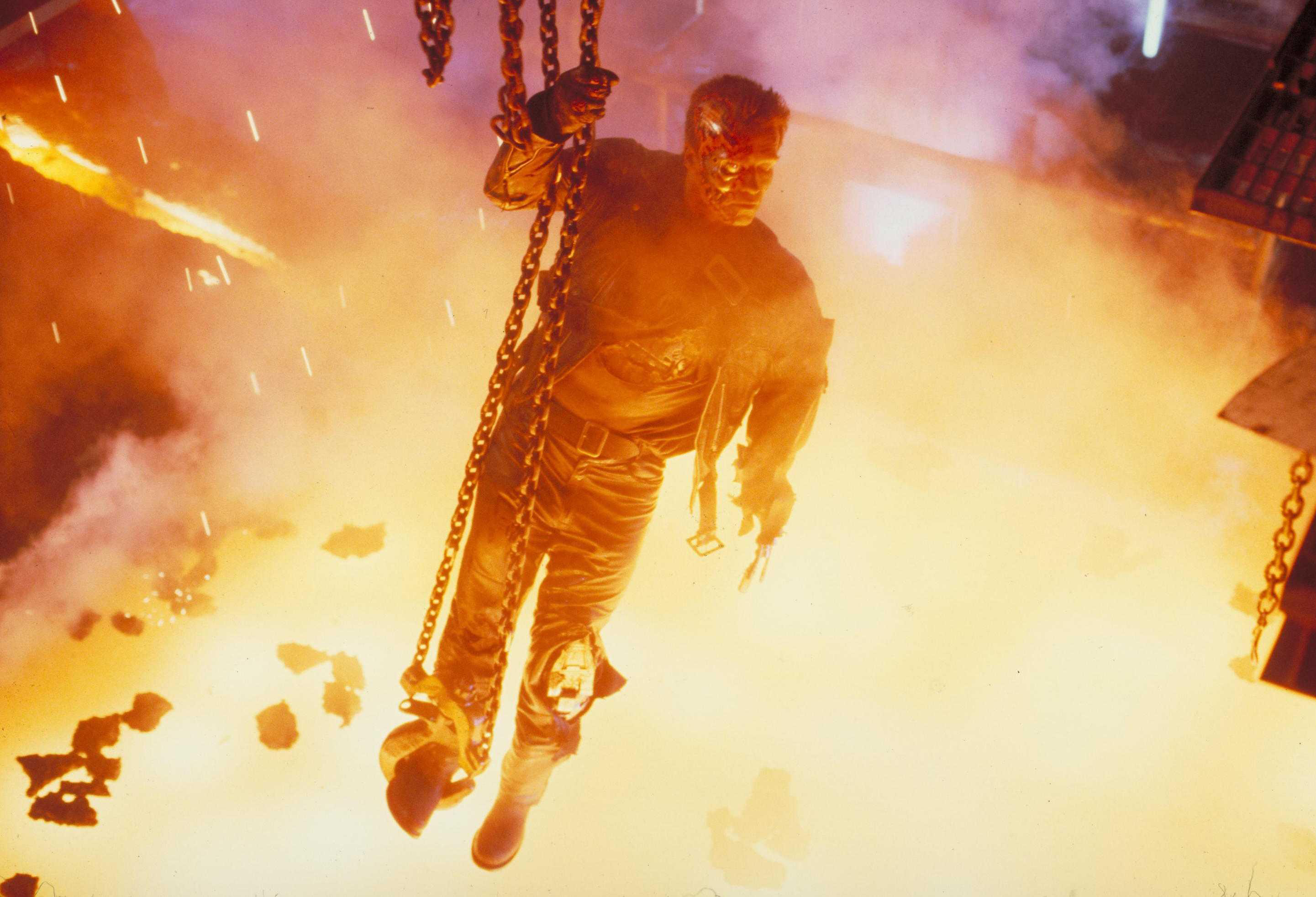 The Terminator in molten metal HD Wallpaper