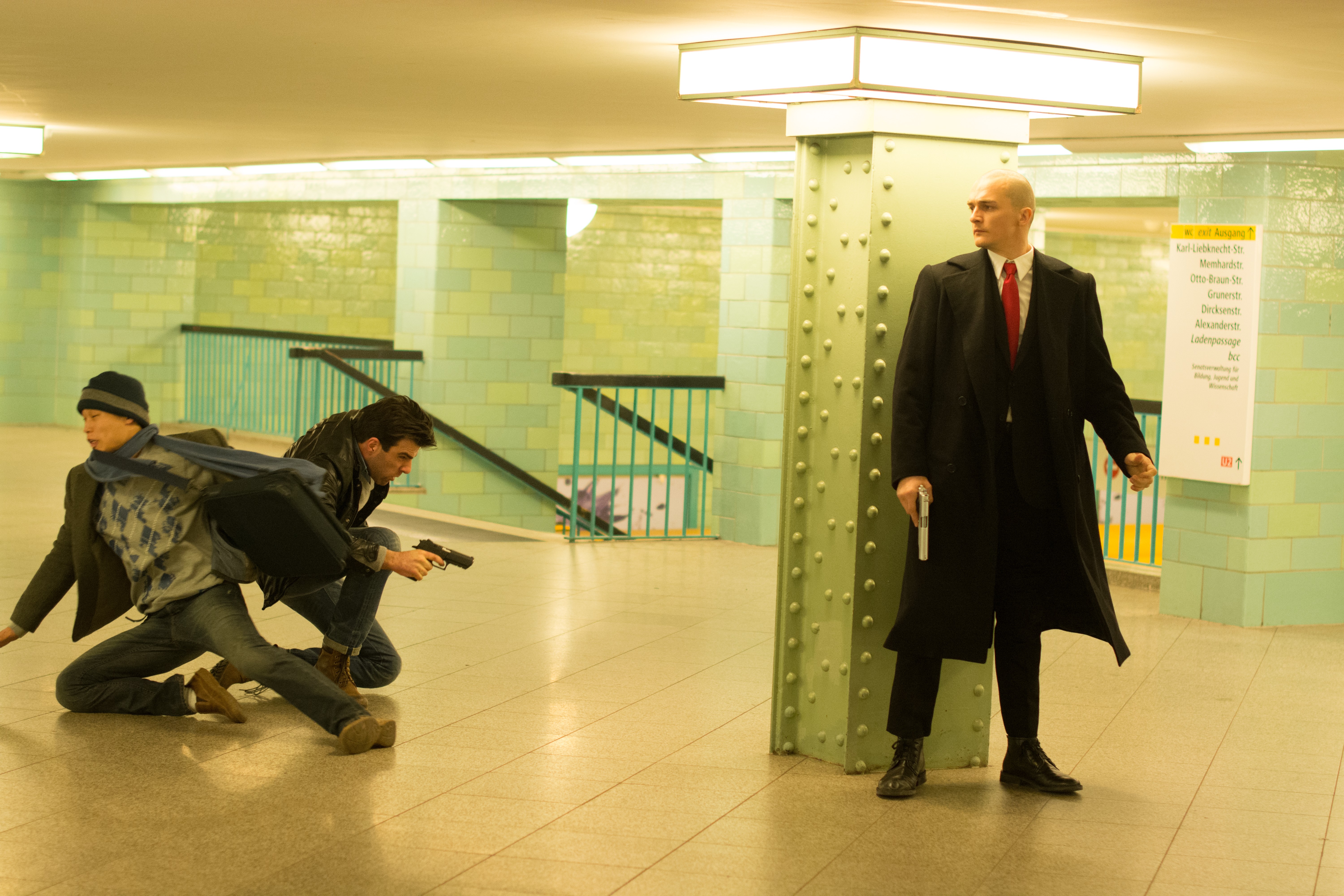 Agent 47 in a subway station HD Wallpaper