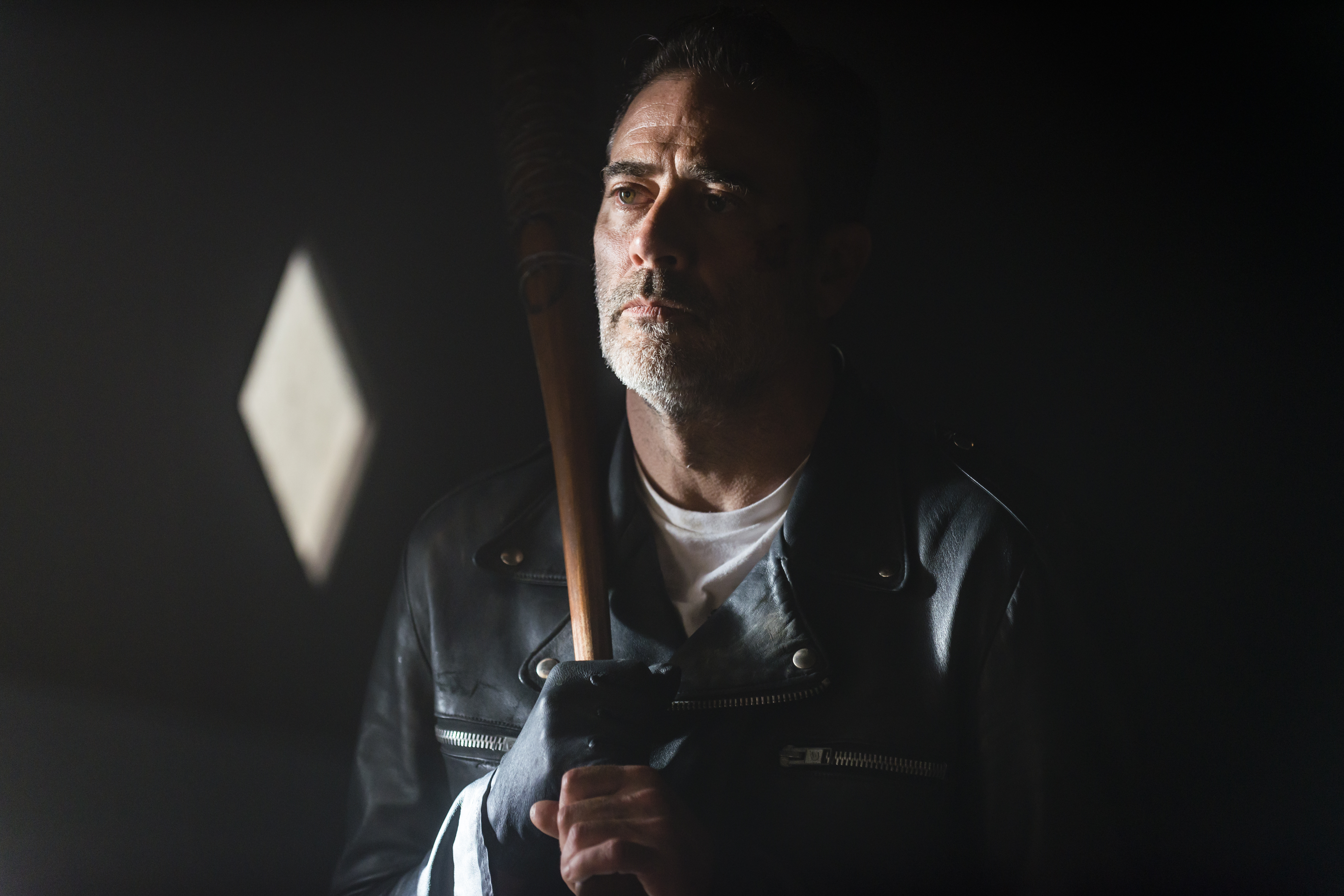 Negan from The Walking Dead holding a bat HD Wallpaper