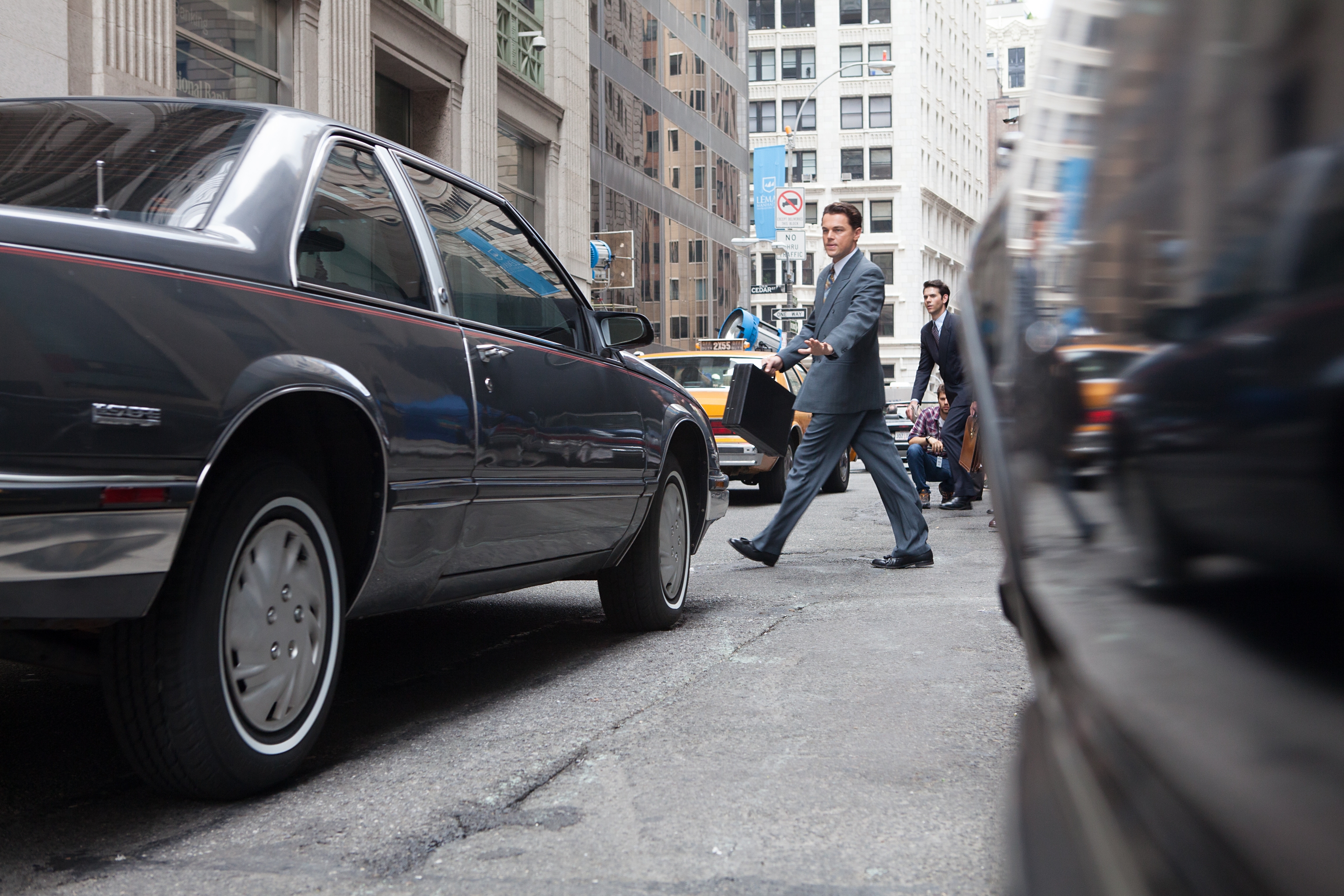 Jordan Belfort crossing street in New York City HD Wallpaper