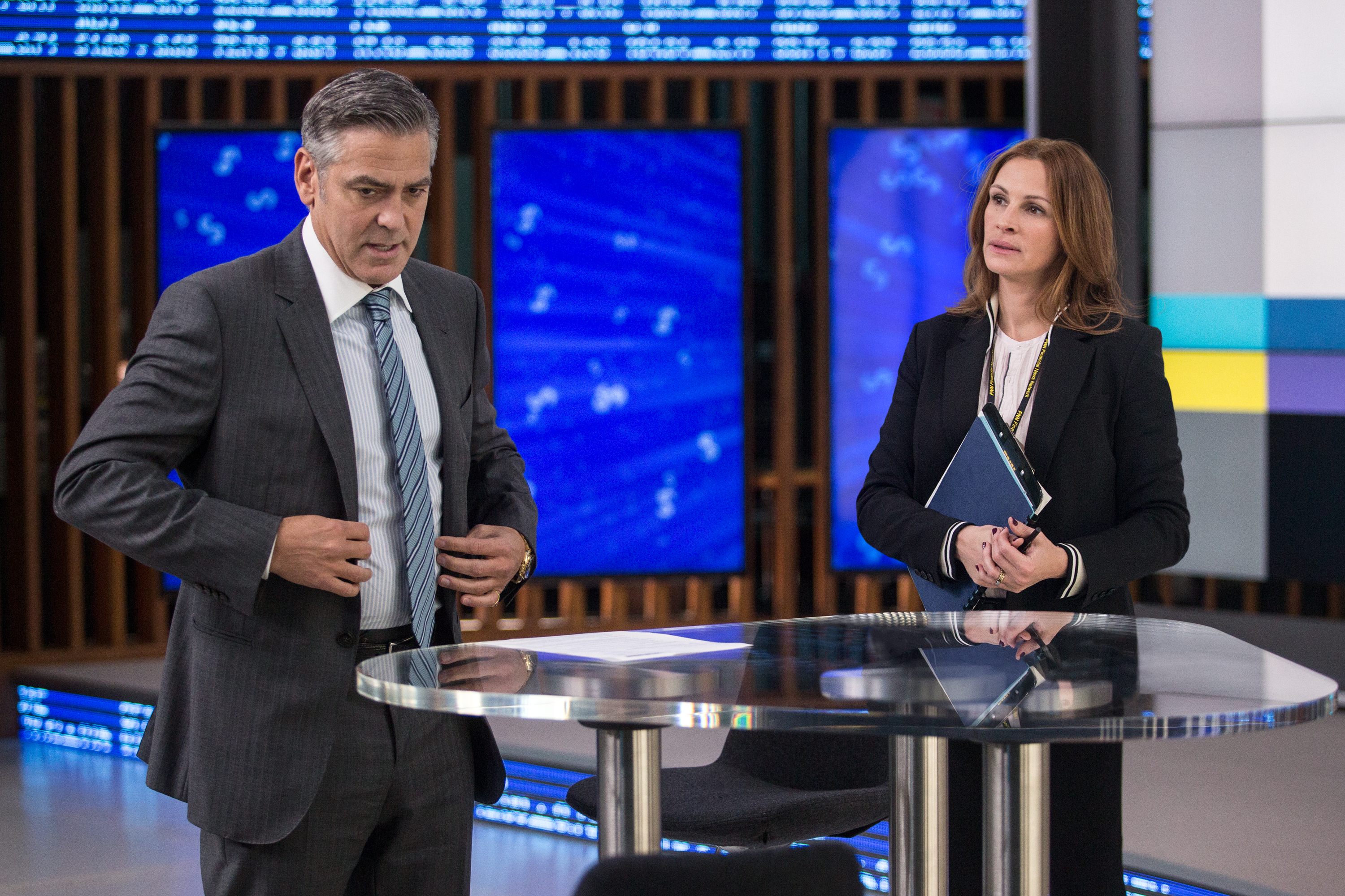 George Clooney and Julia Roberts in Money Monster HD Wallpaper