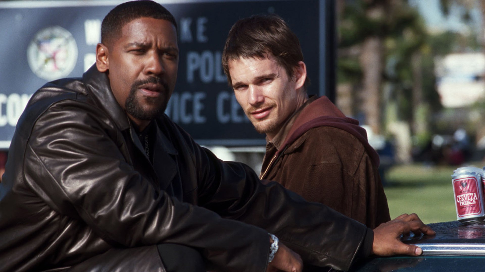 Denzel Washington and Ethan Hawke in Training Day HD Wallpaper