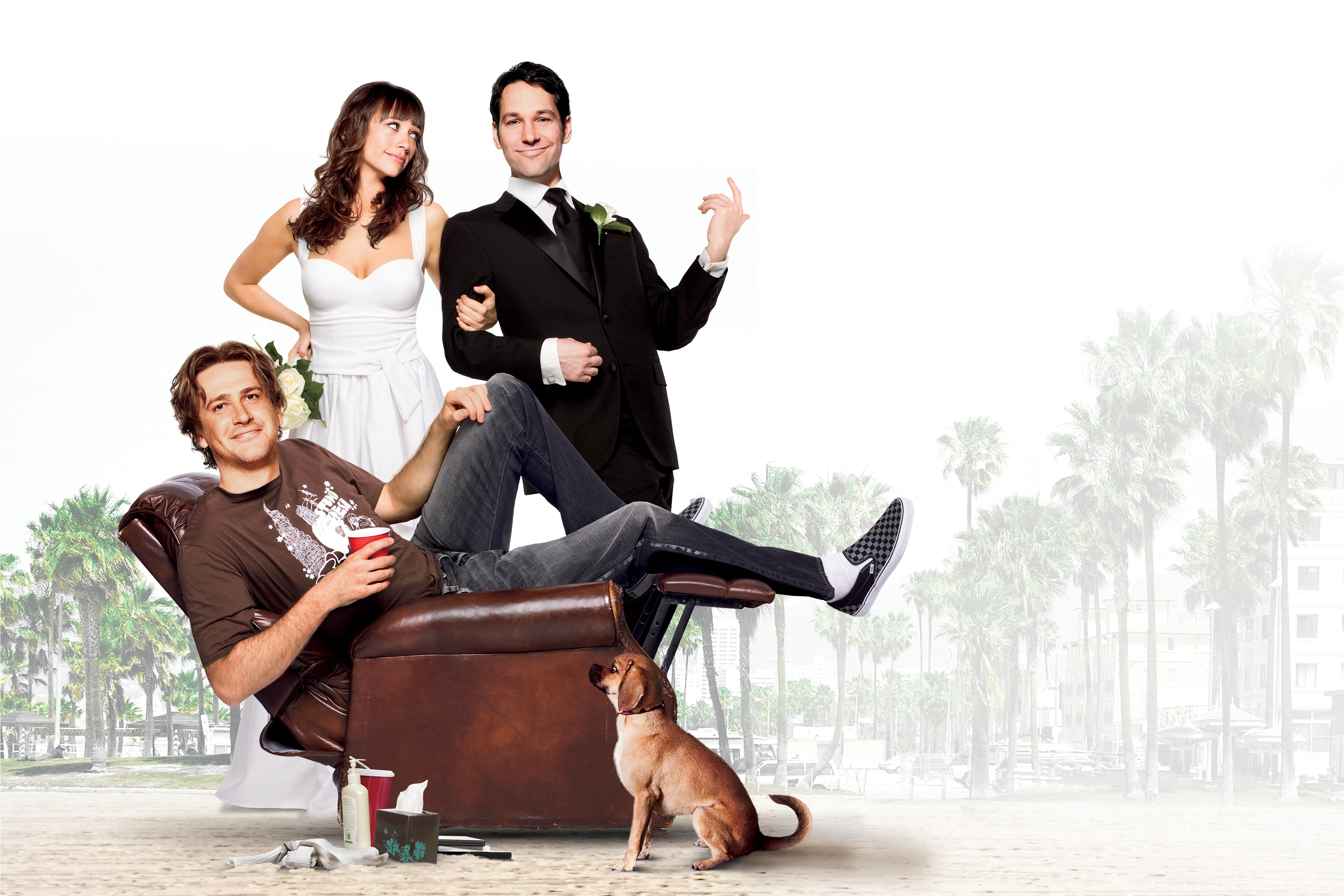 Jason Segel and couple on beach HD Wallpaper