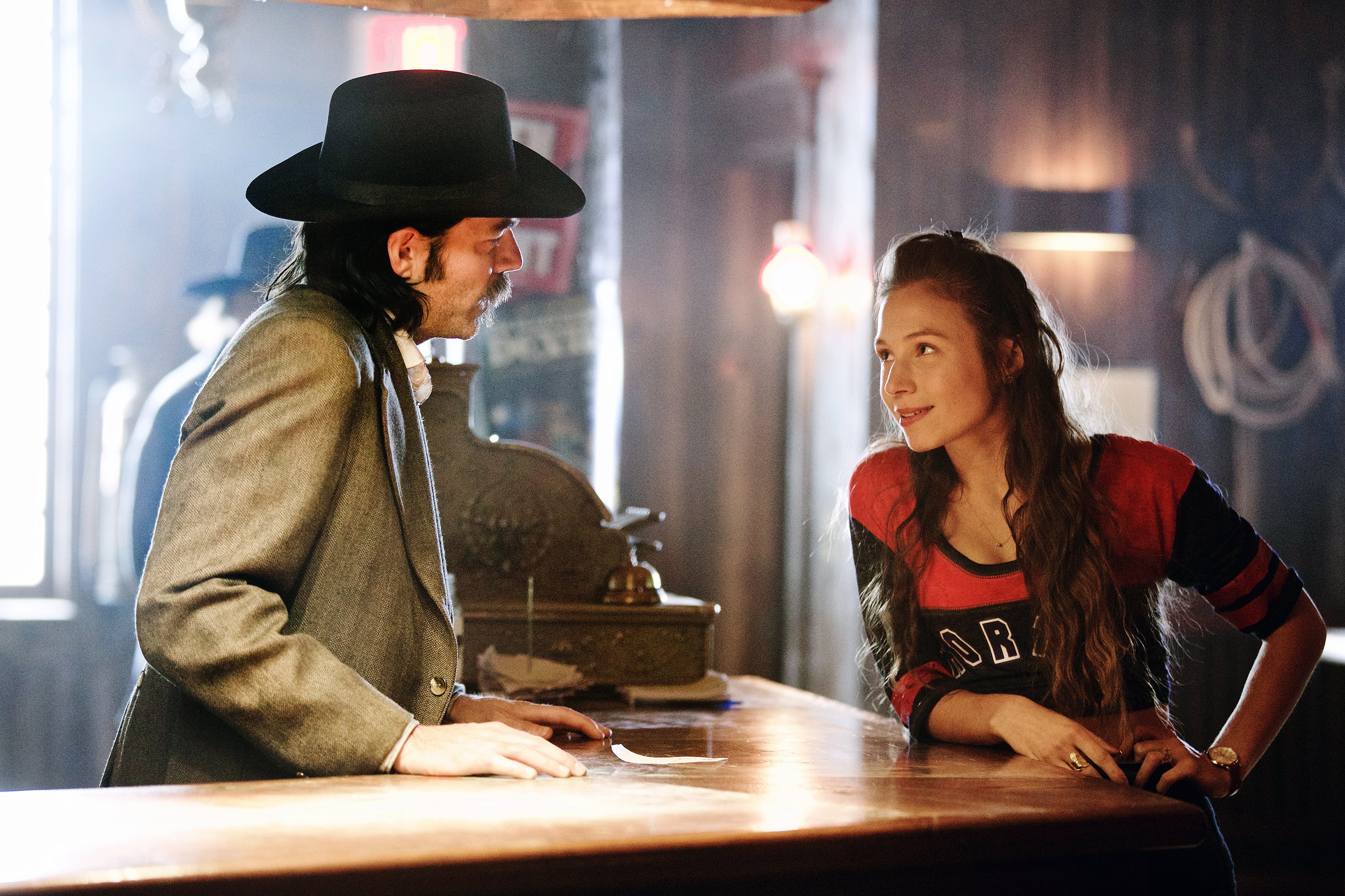 Wynonna Earp HD Wallpaper
