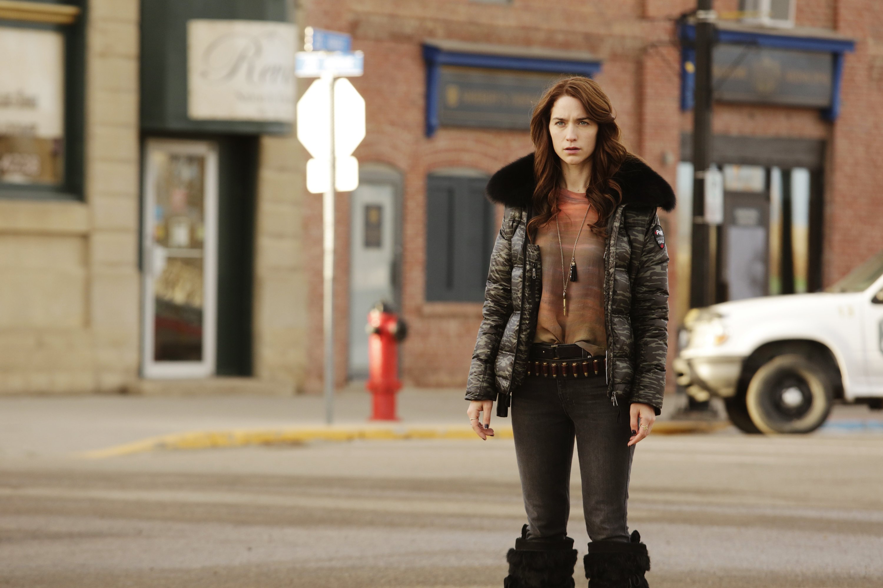 Wynonna Earp standing in a street HD Wallpaper