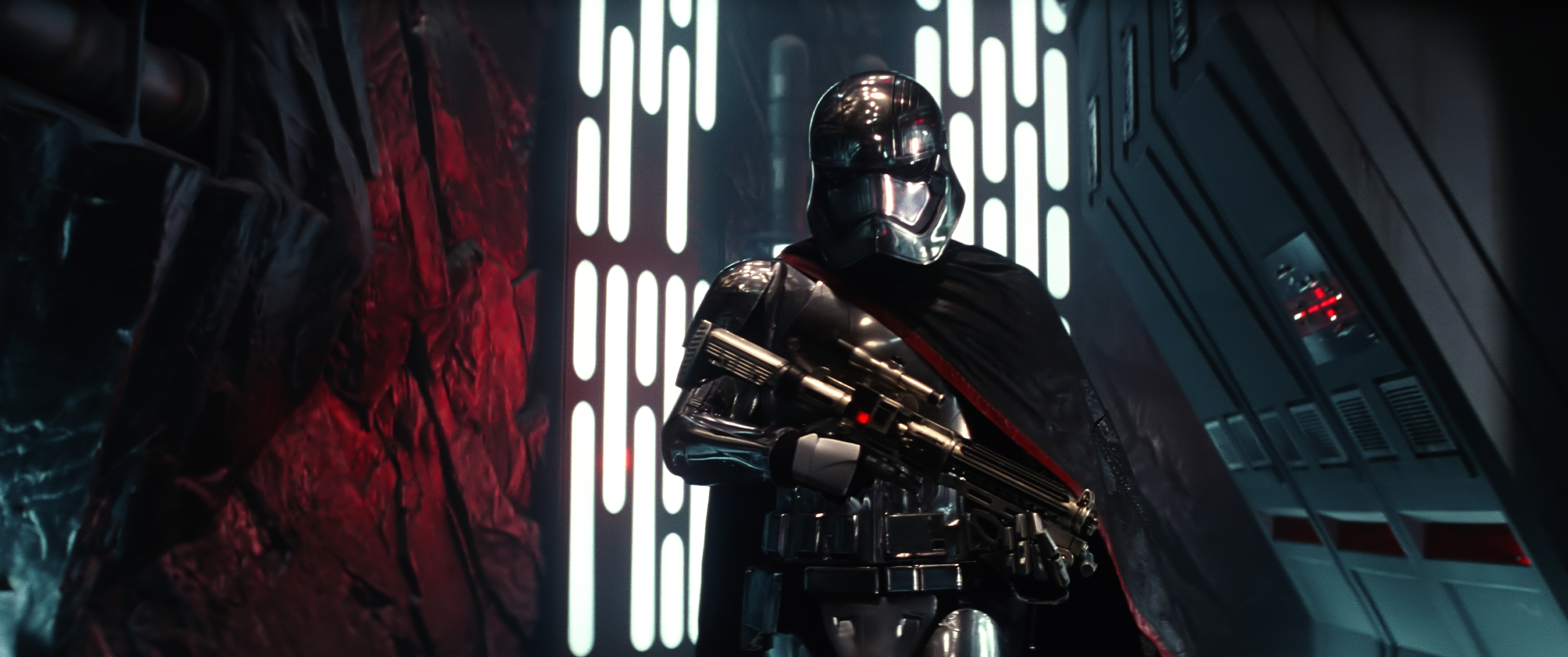 Captain Phasma from Star Wars HD Wallpaper