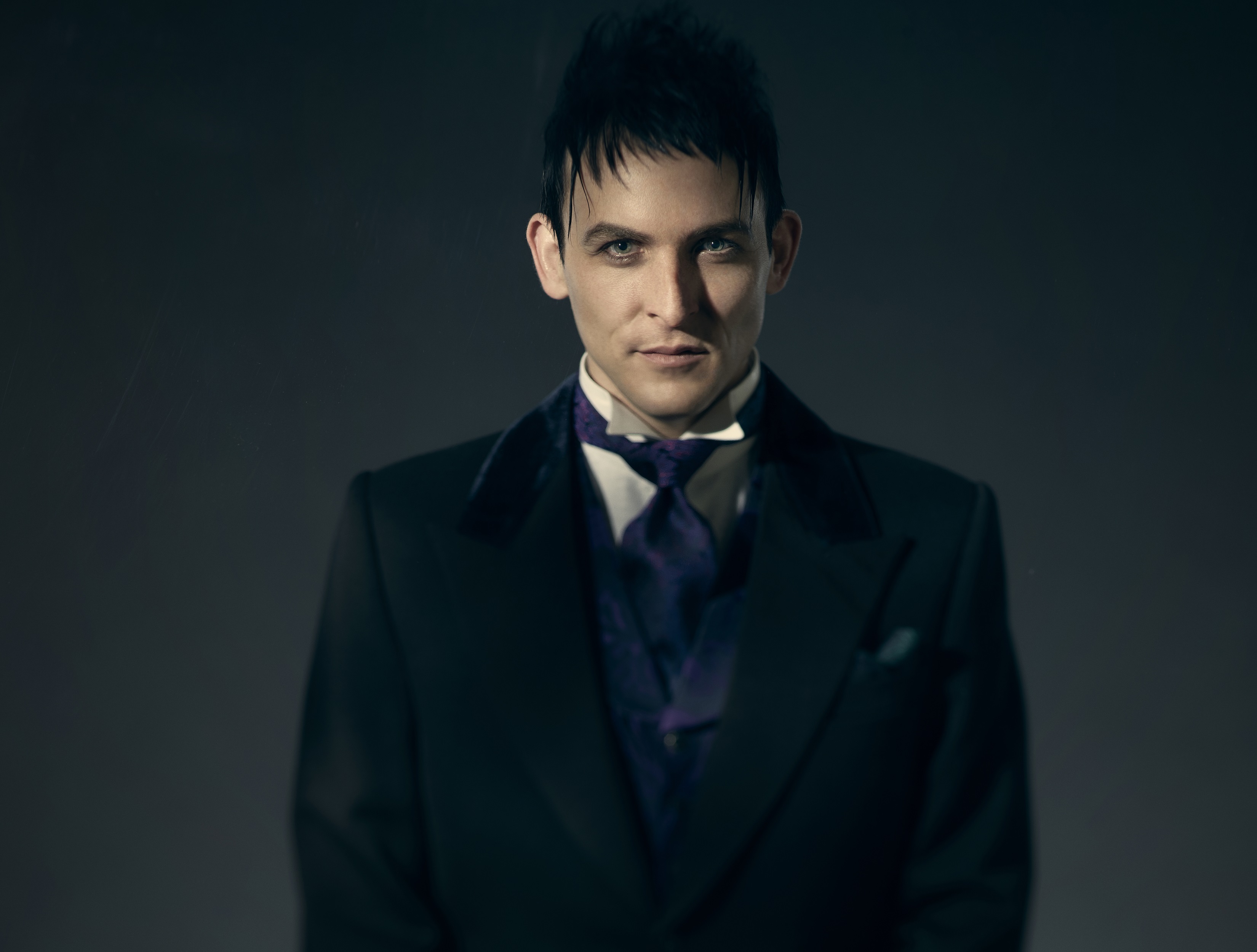 Oswald Cobblepot from DC Comics HD Wallpaper