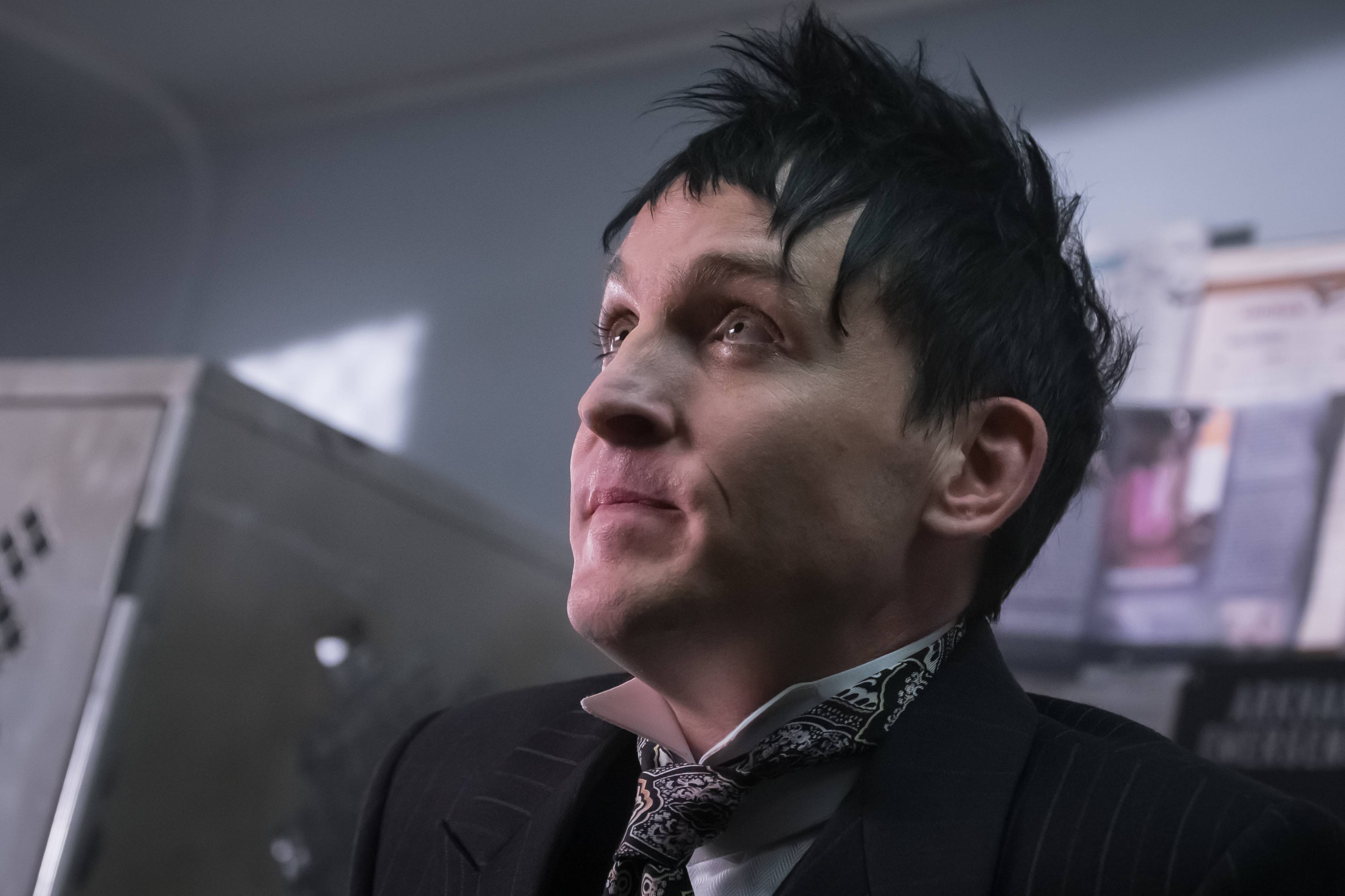 Oswald Cobblepot from DC Comics HD Wallpaper