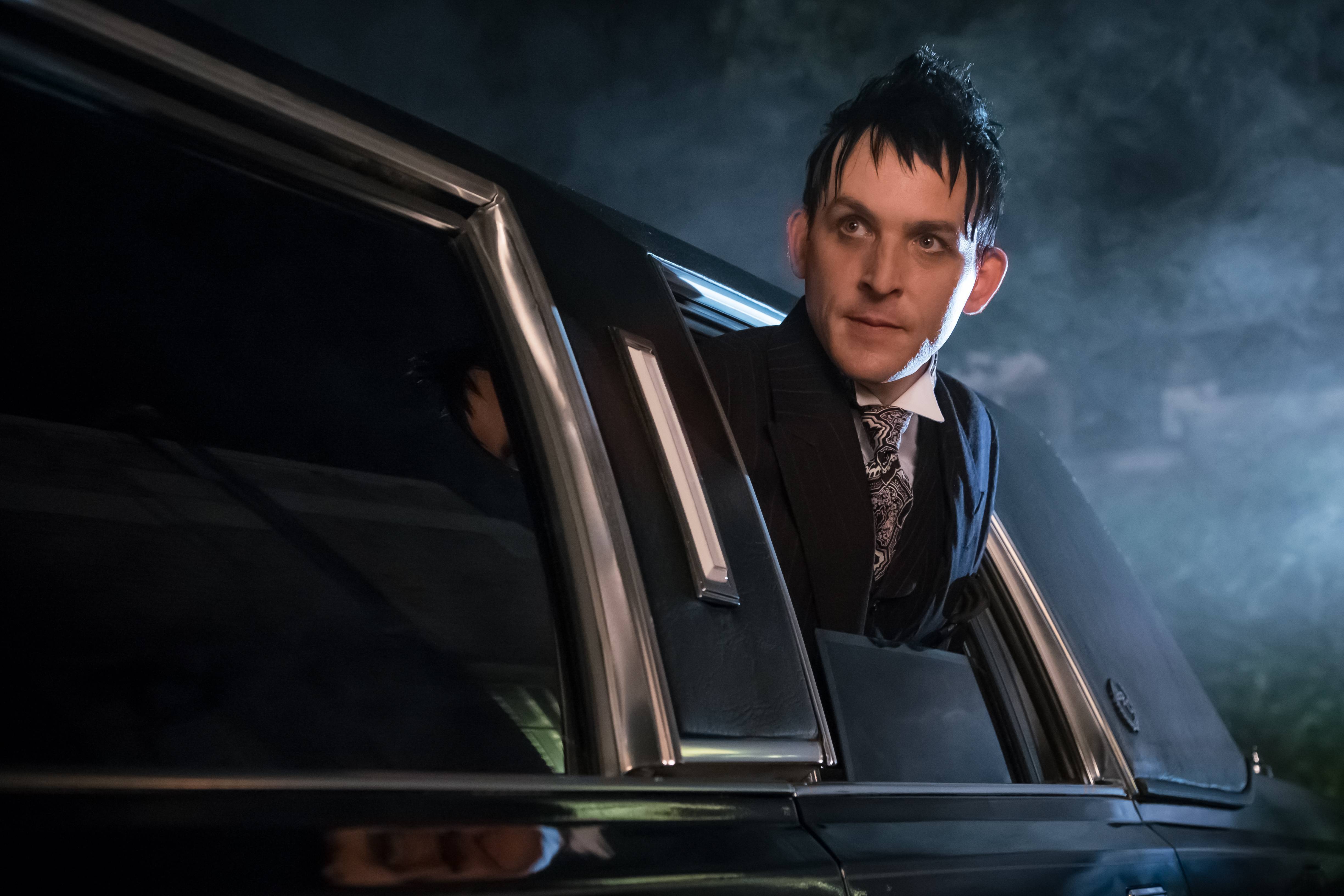 Oswald Cobblepot from DC Comics HD Wallpaper