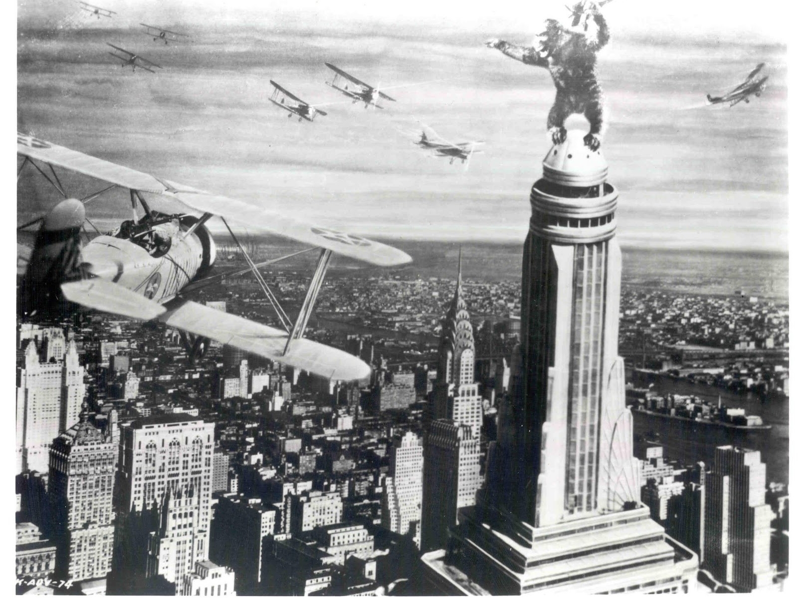 King Kong on Empire State Building with Biplanes HD Wallpaper