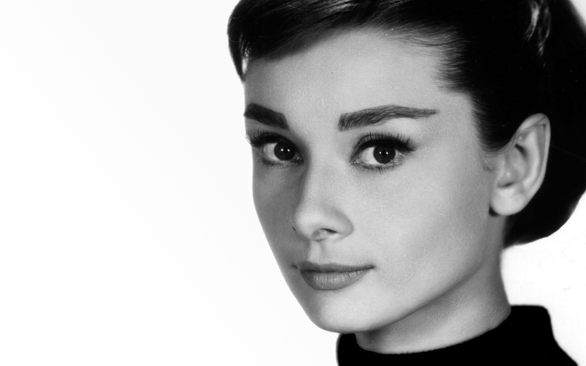 Audrey Hepburn HD Wallpaper
