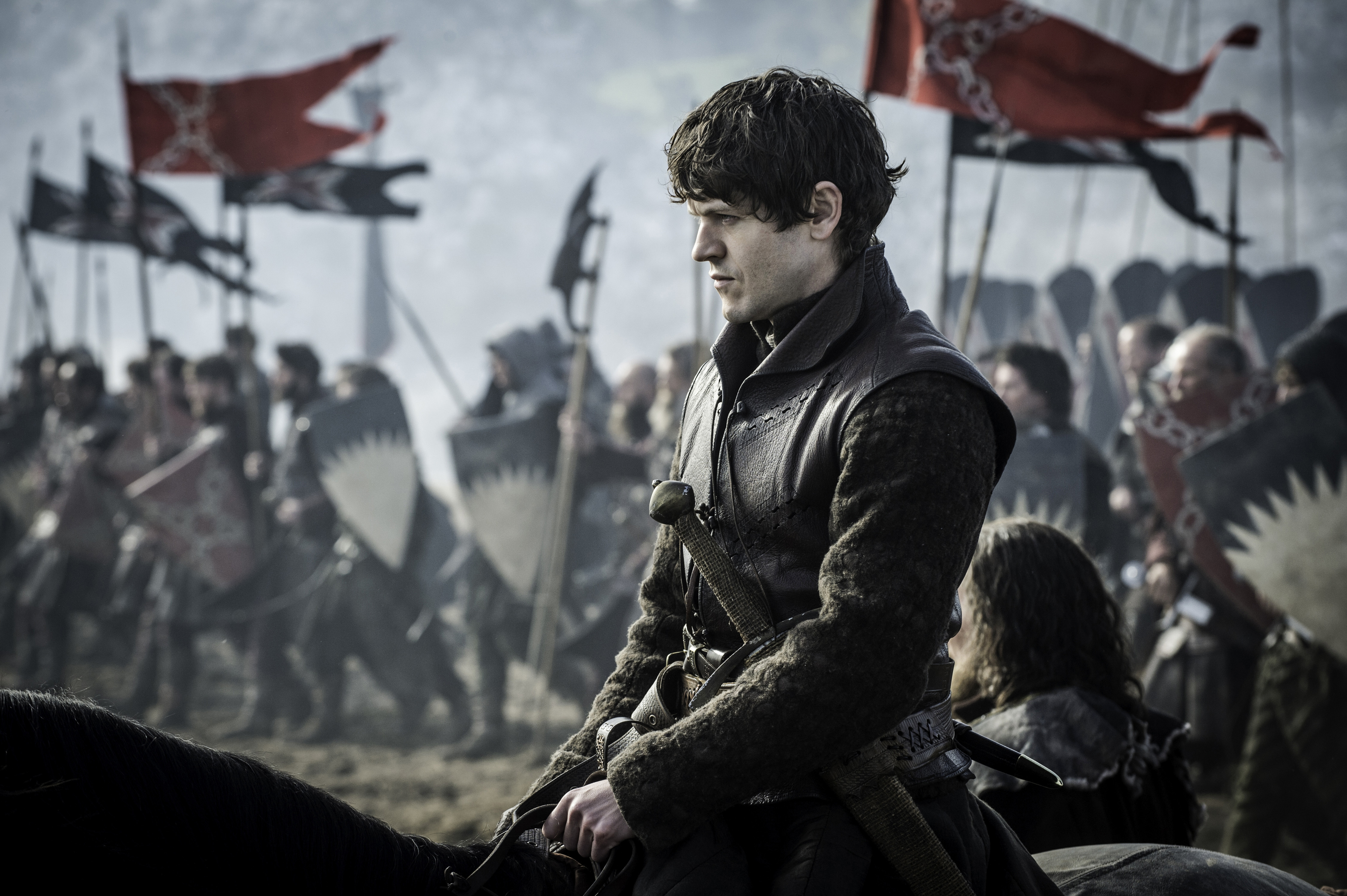 Ramsay Bolton on horseback with army HD Wallpaper
