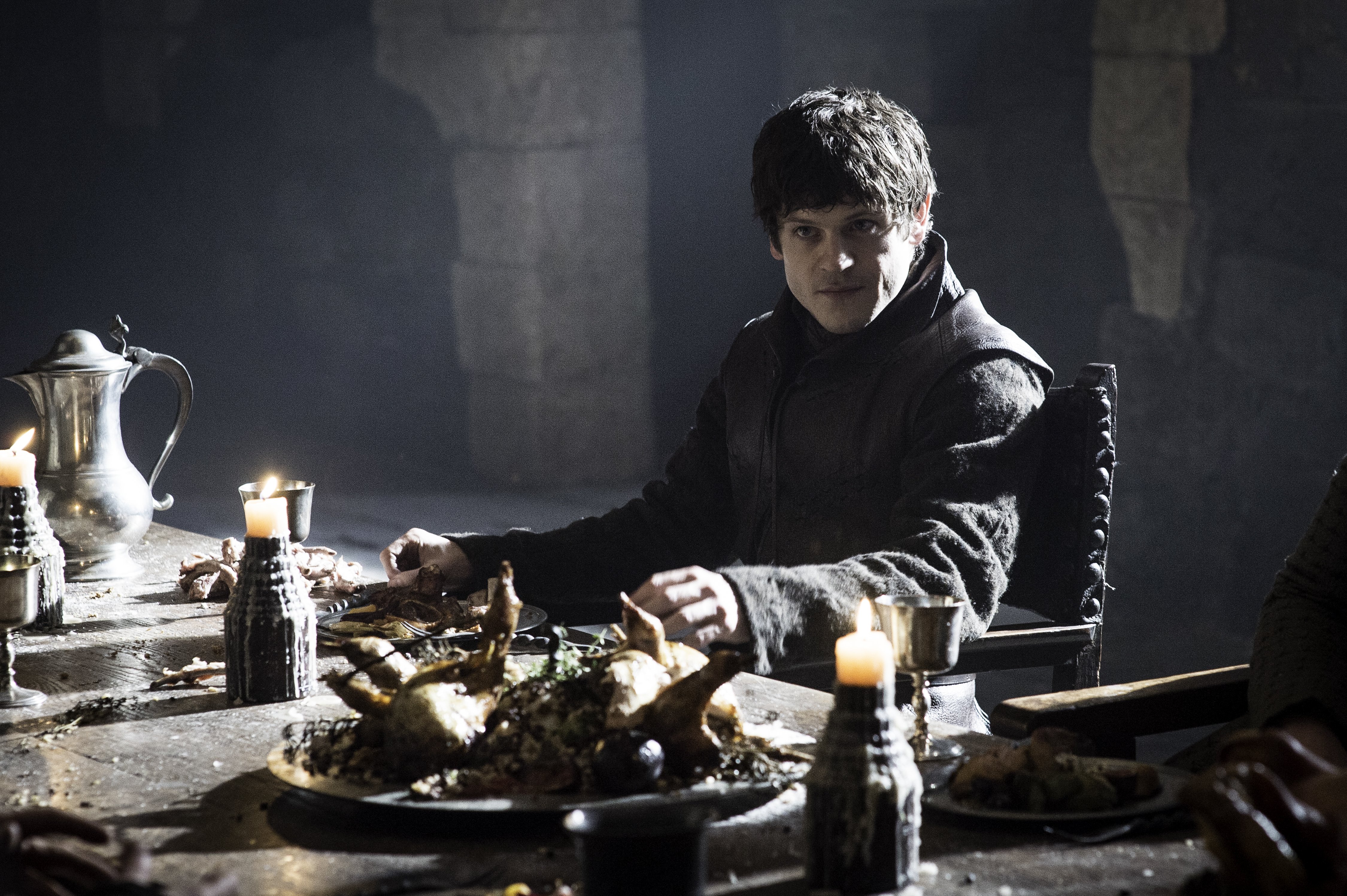 Ramsay Bolton at a feast HD Wallpaper
