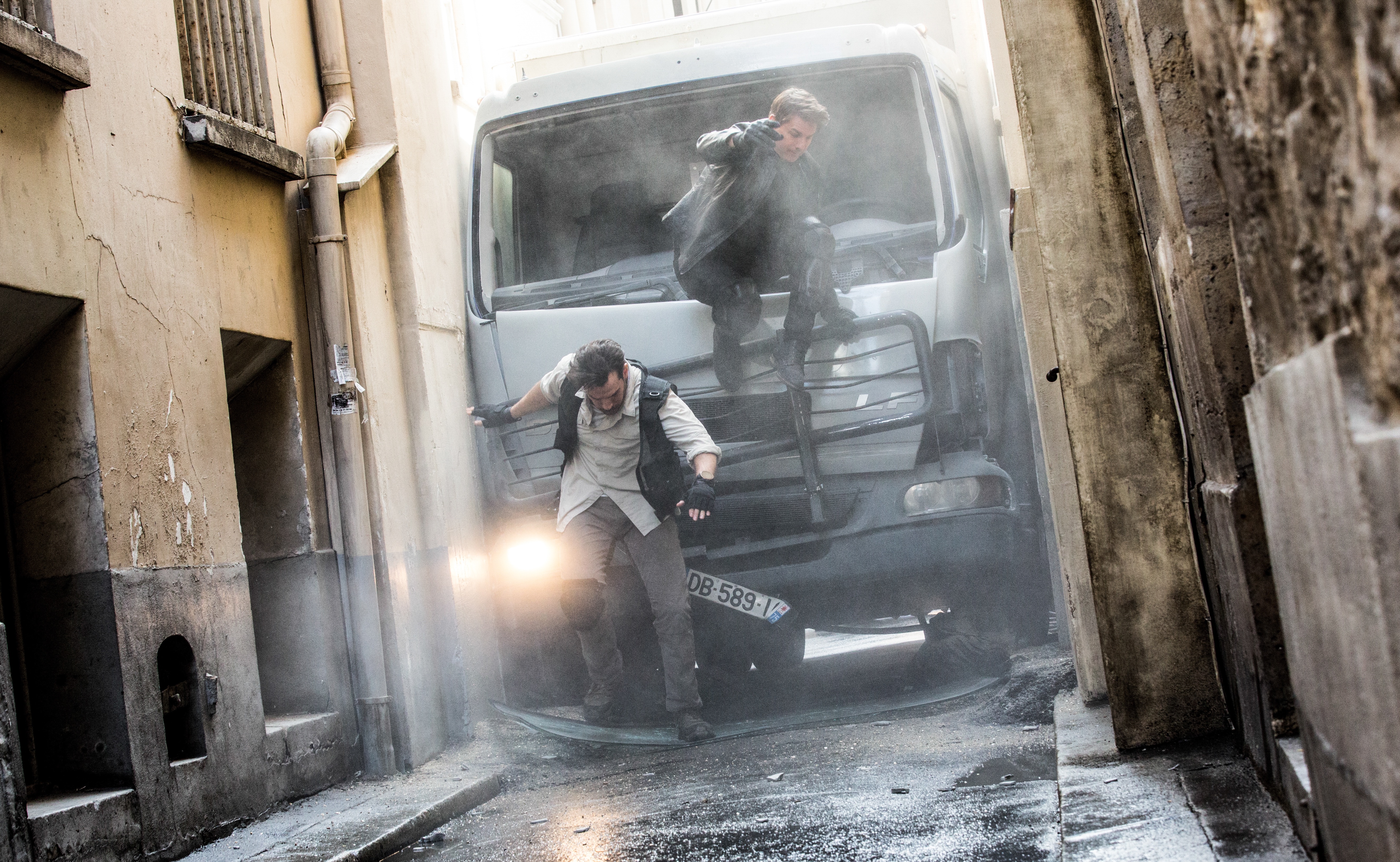 Ethan Hunt in a Truck Chase HD Wallpaper