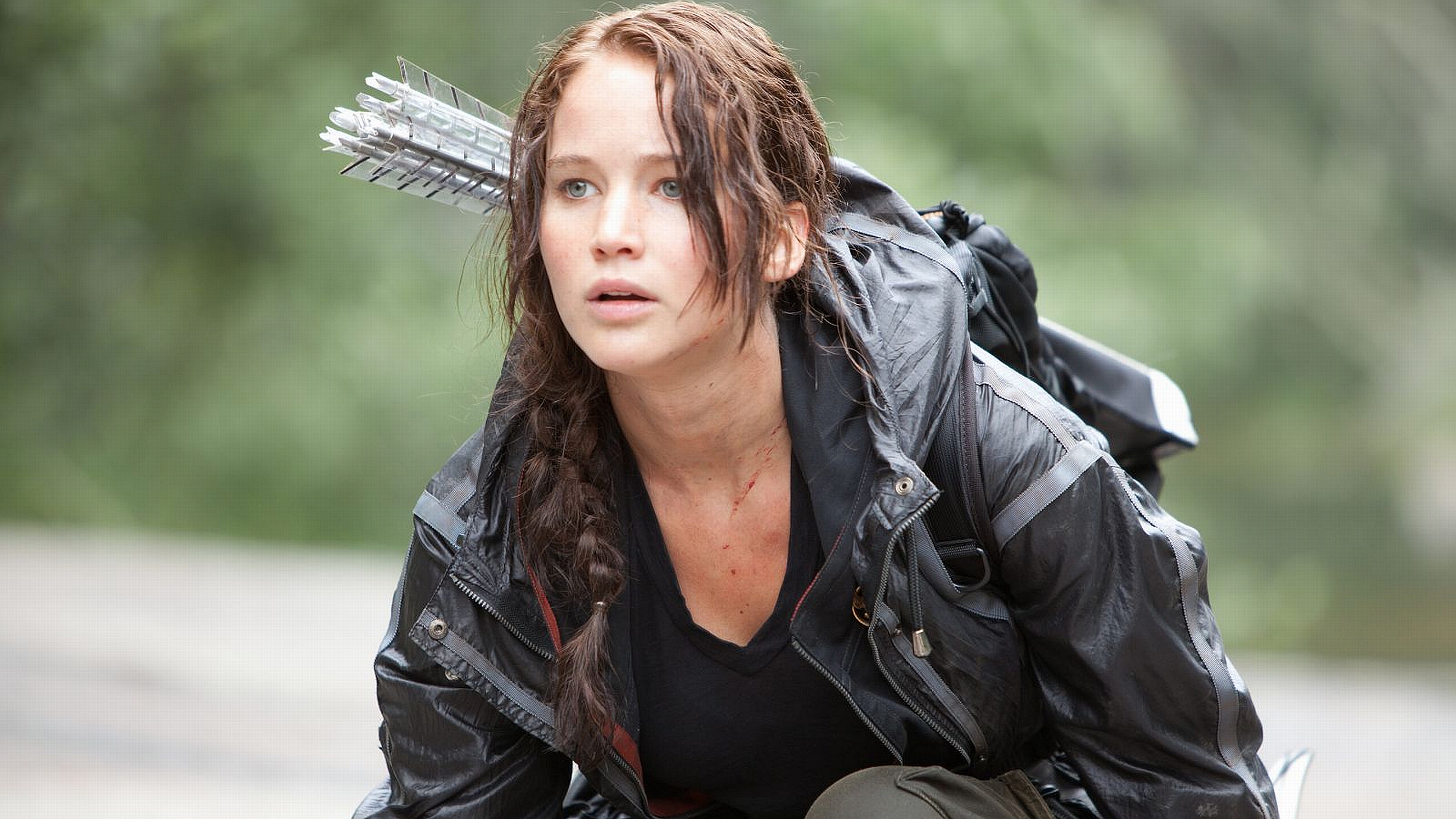 Katniss Everdeen from The Hunger Games HD Wallpaper
