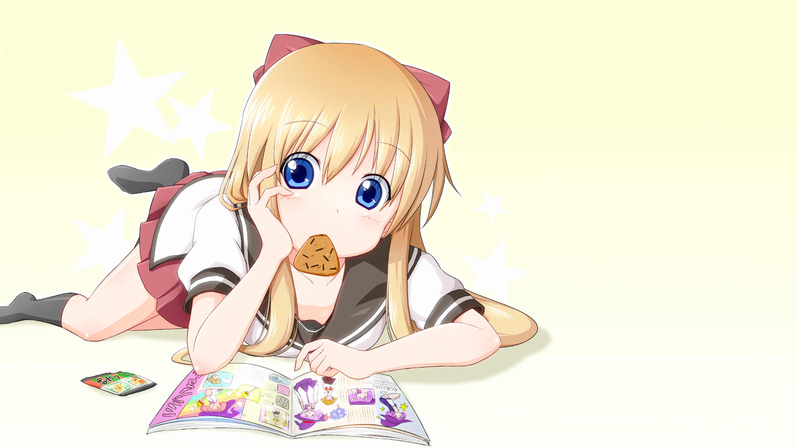 Kyouko Toshinou eating a cookie and reading a magazine HD Wallpaper