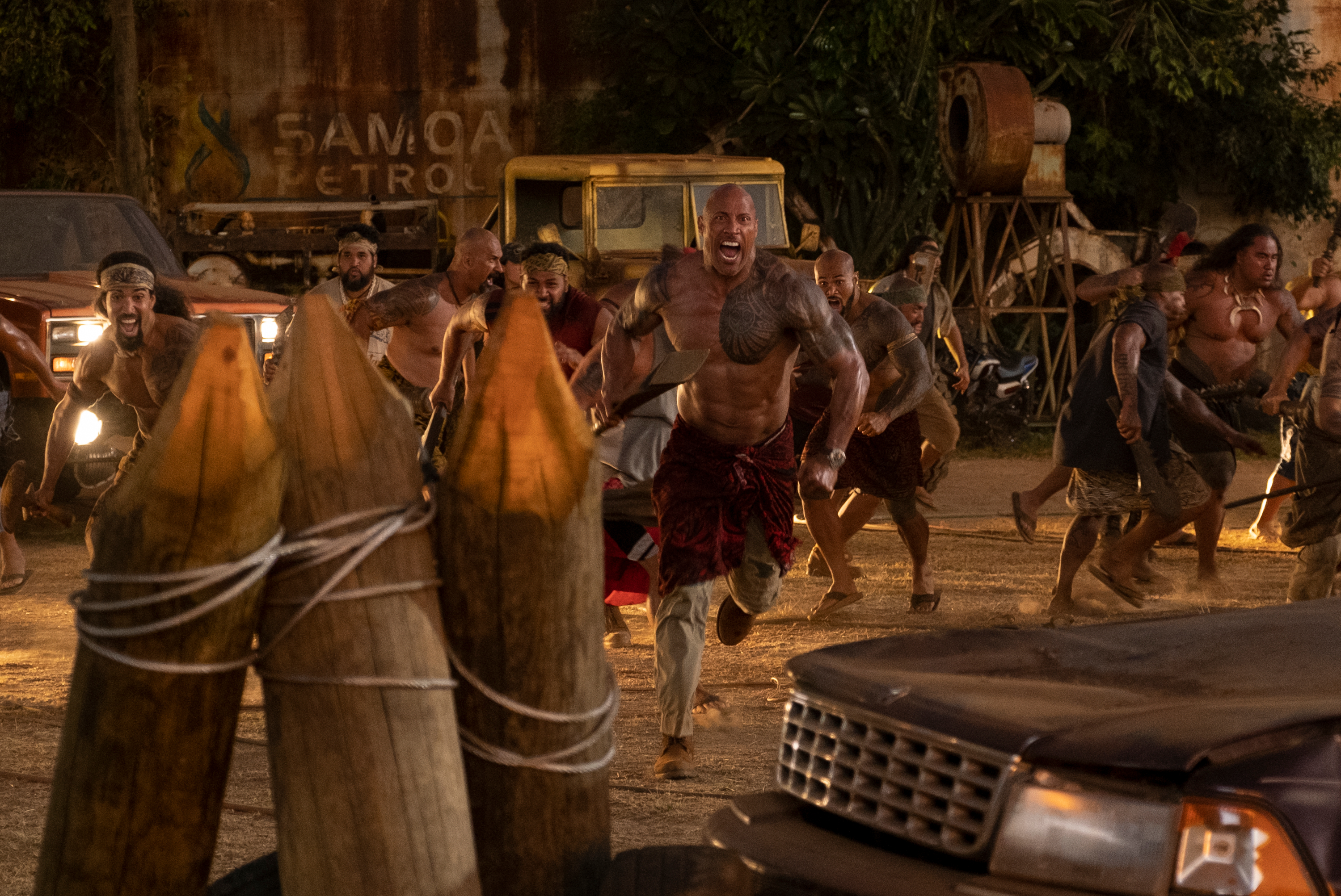 Dwayne Johnson as Luke Hobbs in Fast & Furious Presents: Hobbs & Shaw HD Wallpaper