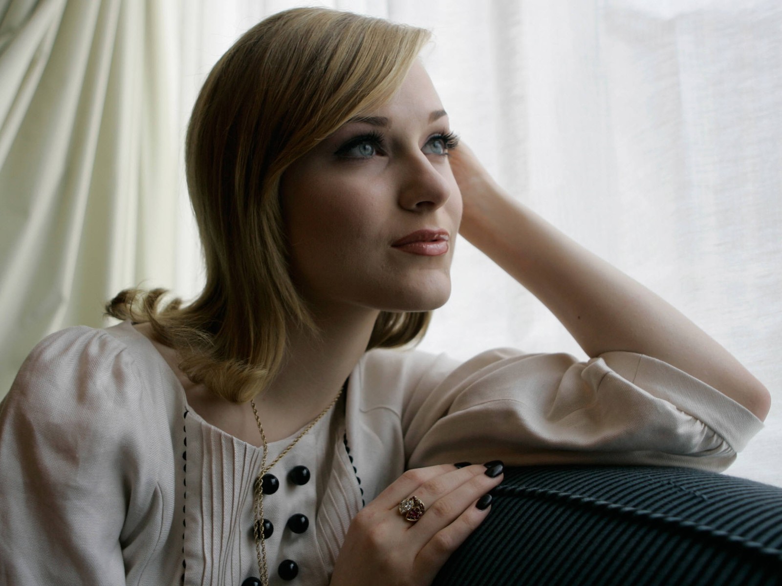 Evan Rachel Wood HD Wallpaper