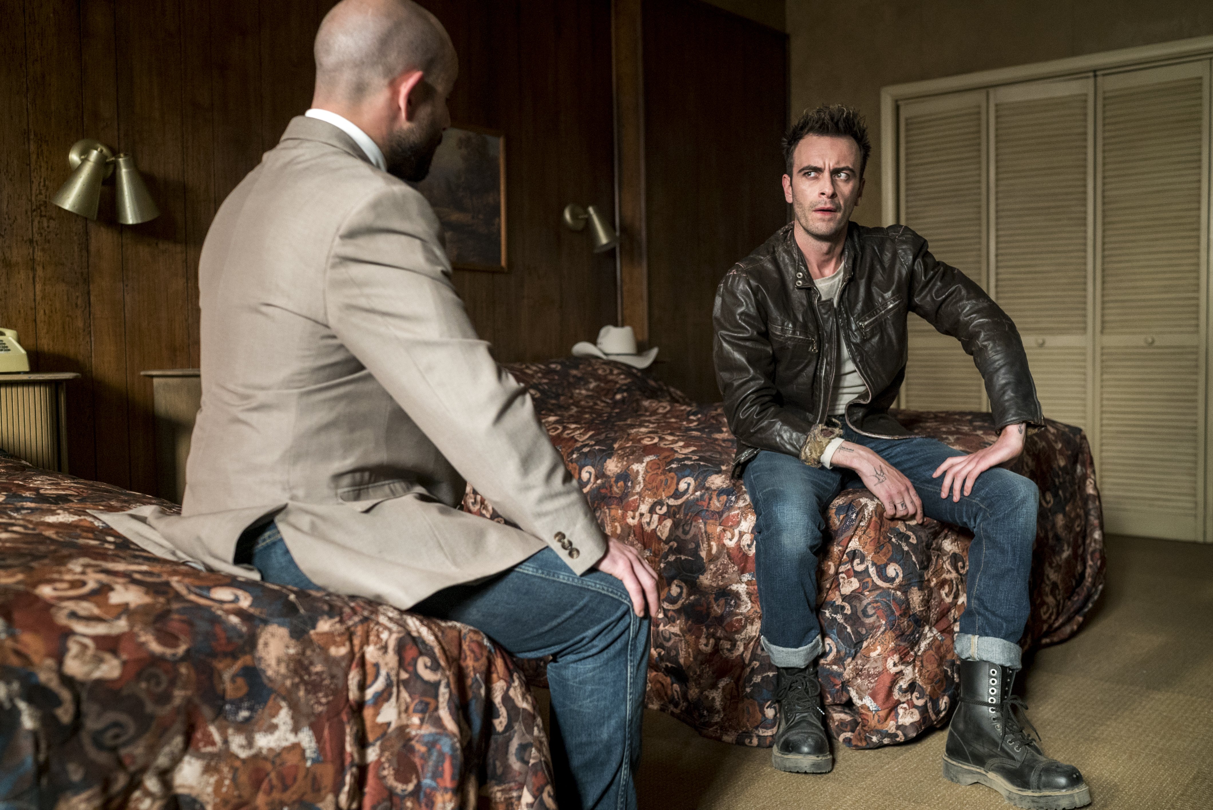 Cassidy from Preacher in a motel room HD Wallpaper