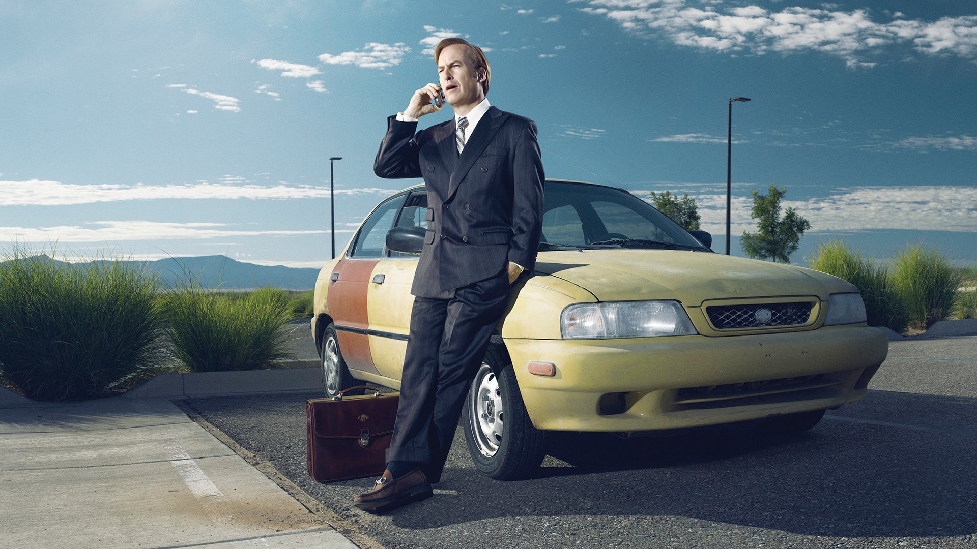 Jimmy McGill from Better Call Saul leaning on a car HD Wallpaper