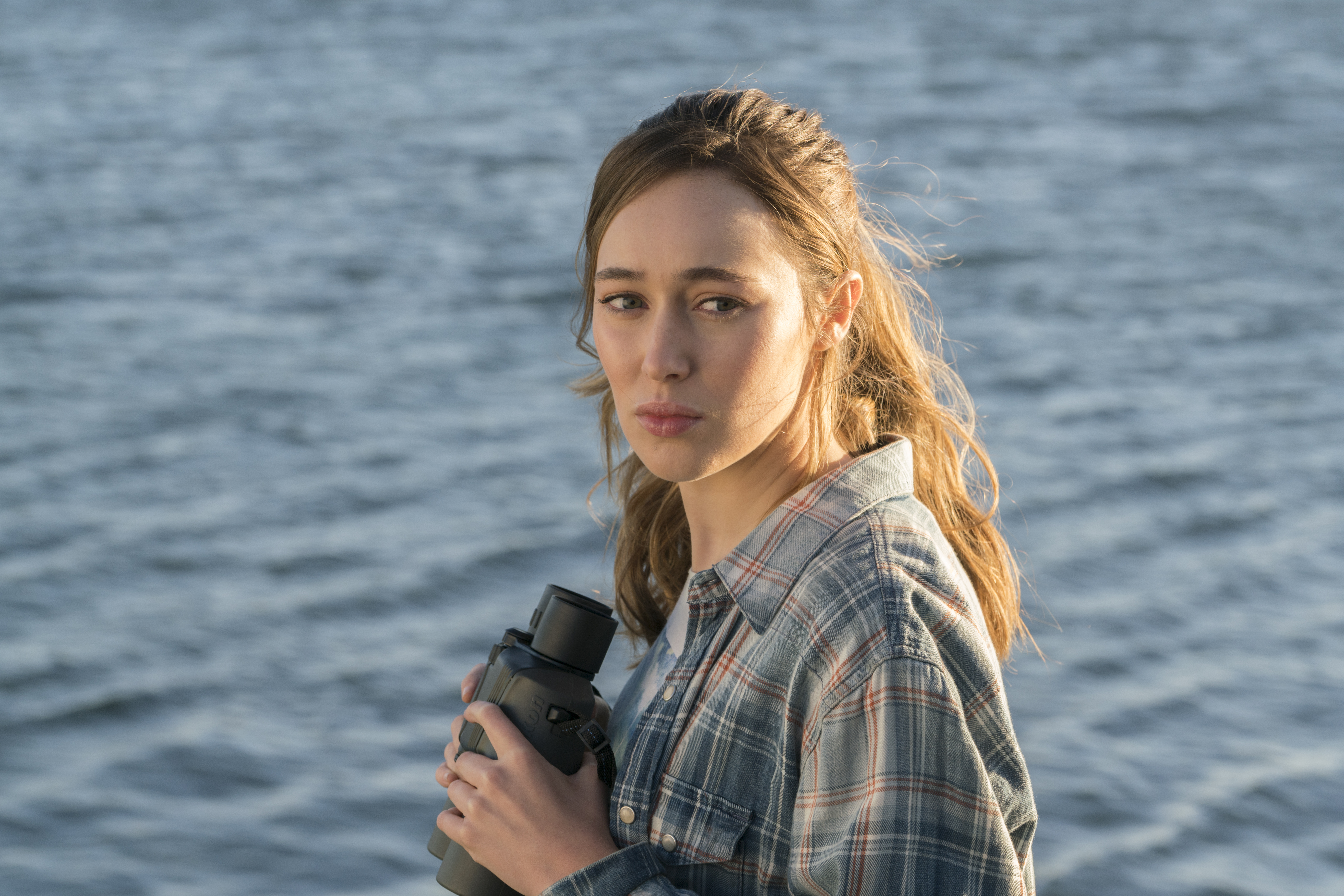 Alicia Clark from Fear the Walking Dead HD Wallpaper
