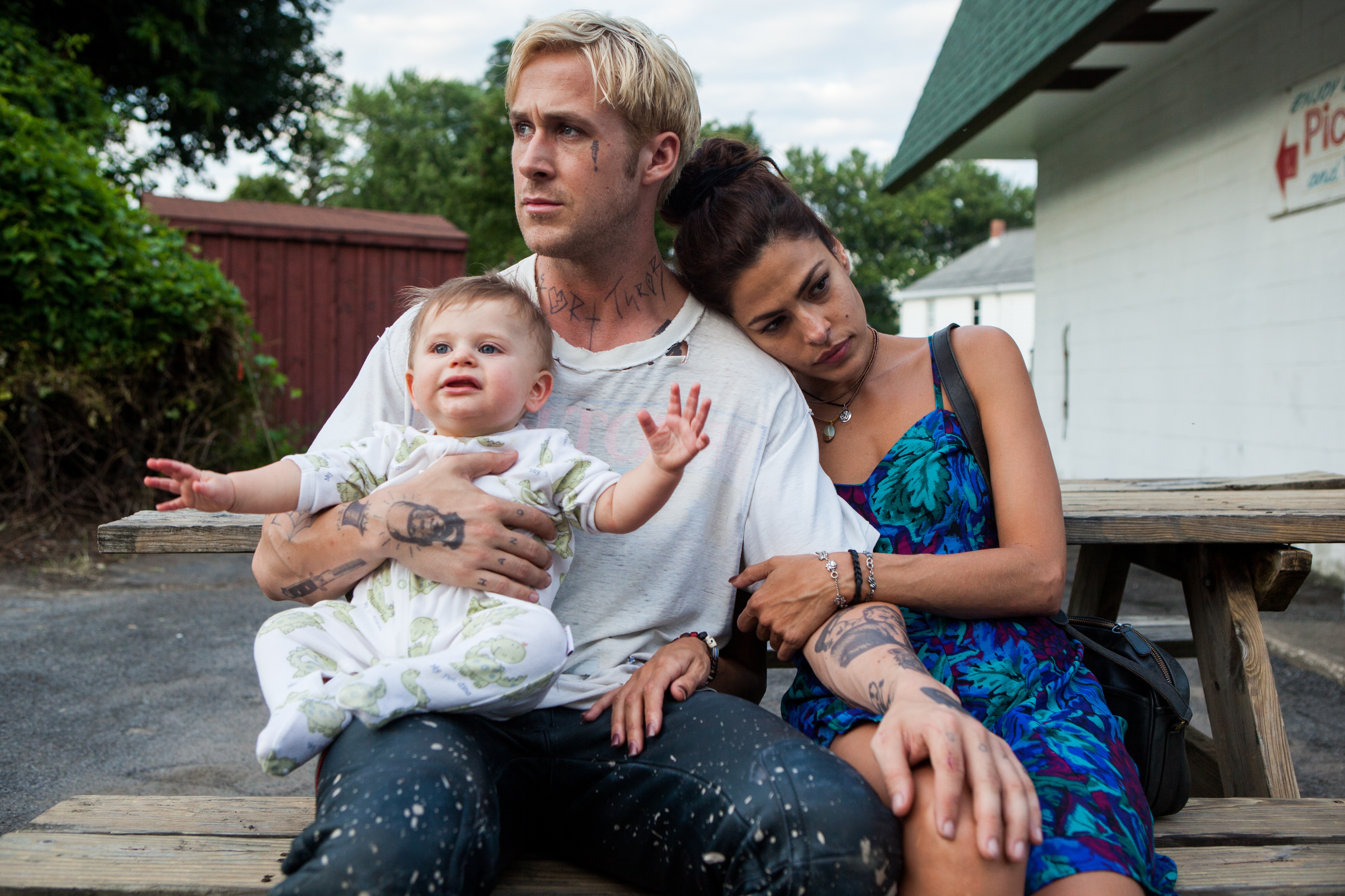 Luke and Eva from The Place Beyond the Pines with baby HD Wallpaper