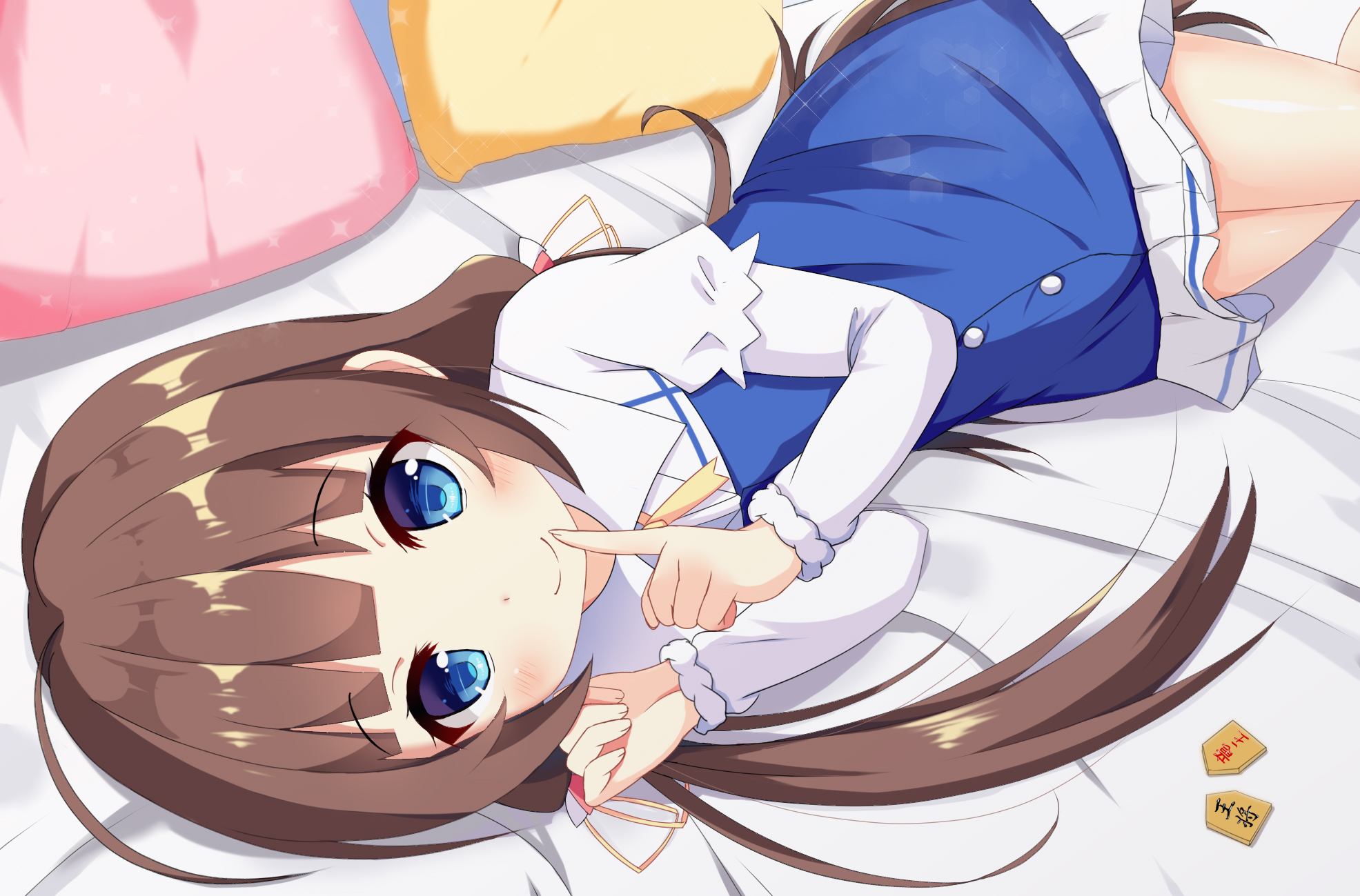 Ai Hinatsuru lying on a bed HD Wallpaper