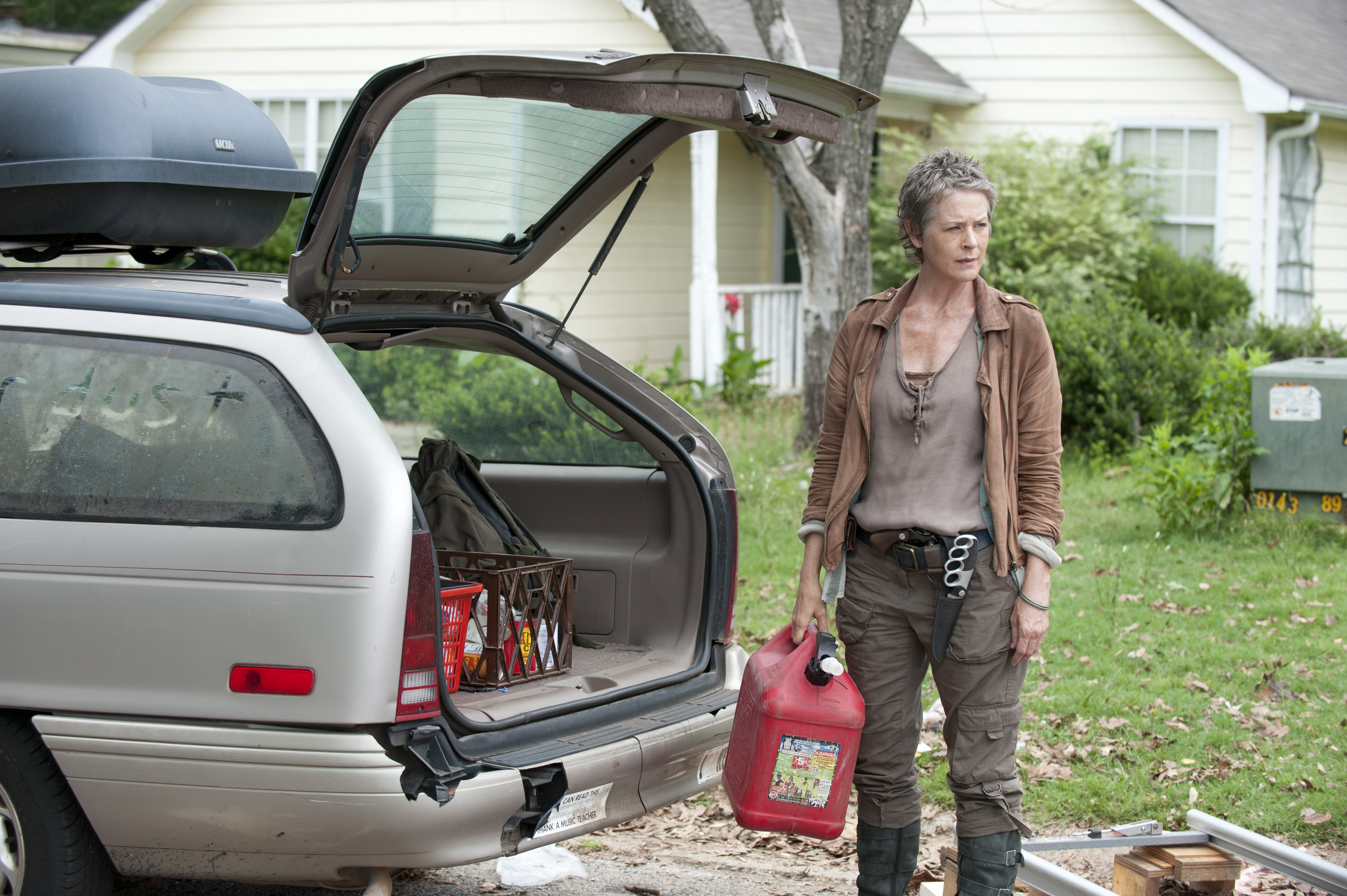 Carol Peletier from The Walking Dead HD Wallpaper