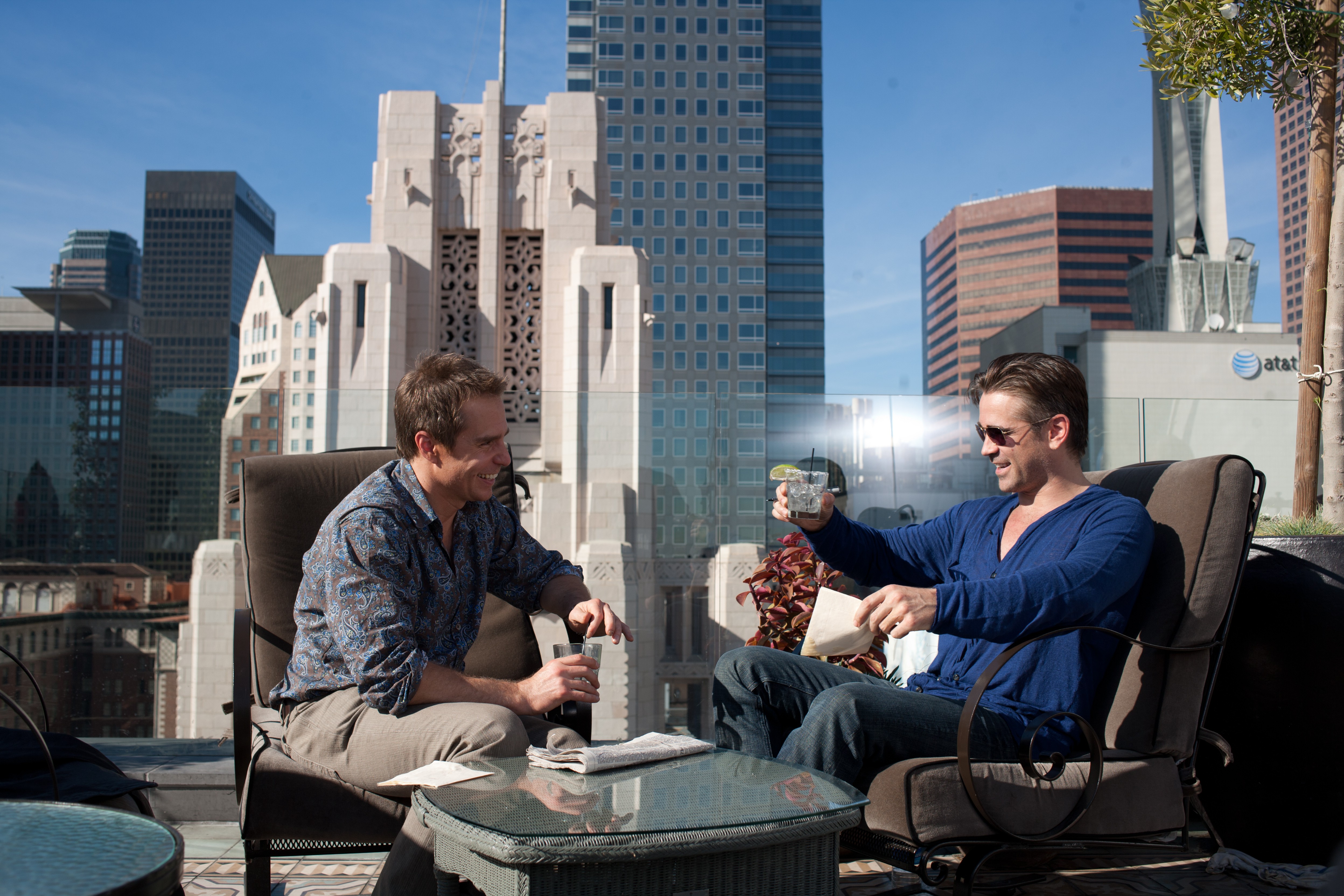 Marty from Seven Psychopaths on a rooftop HD Wallpaper