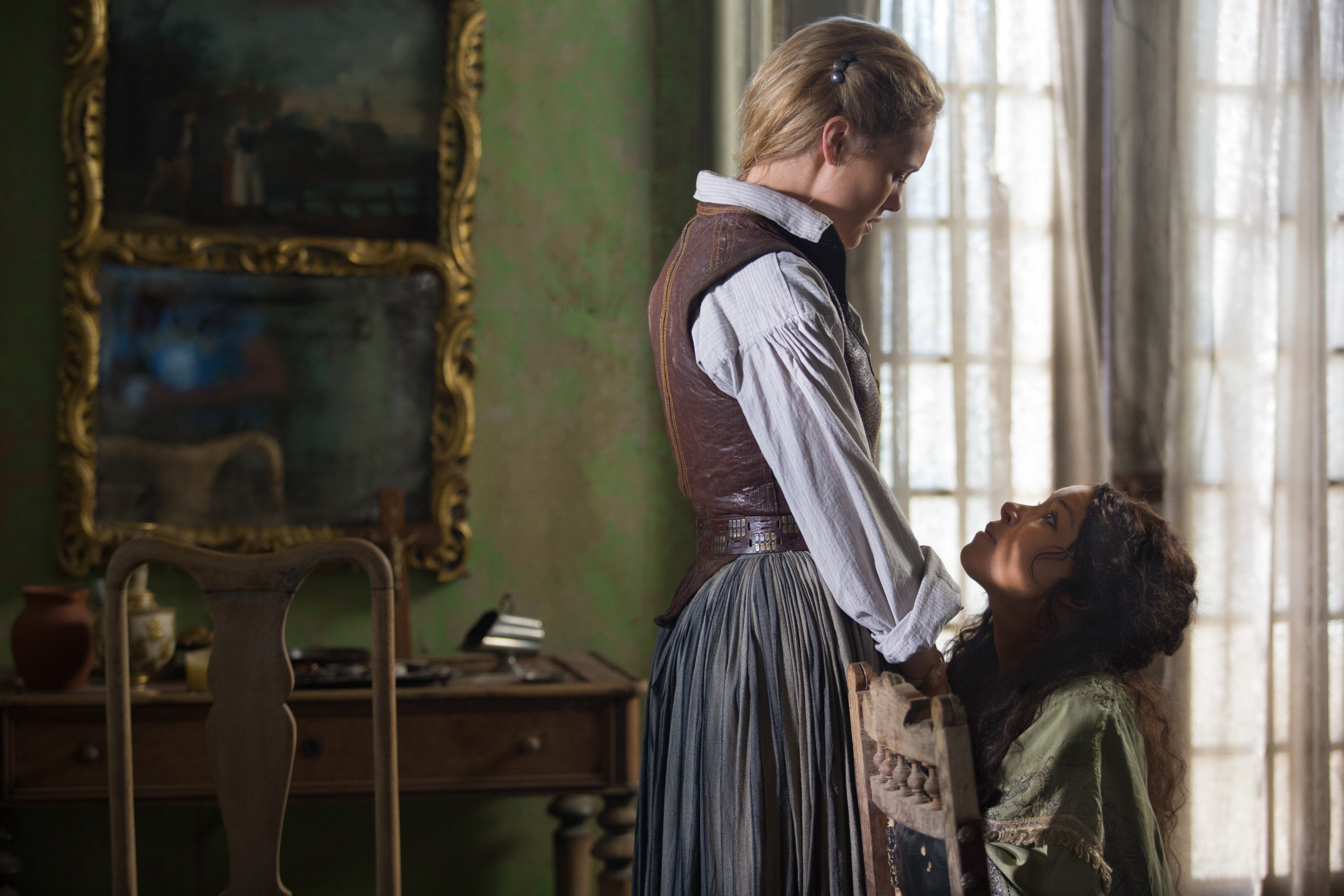 Two women in a room from Black Sails HD Wallpaper