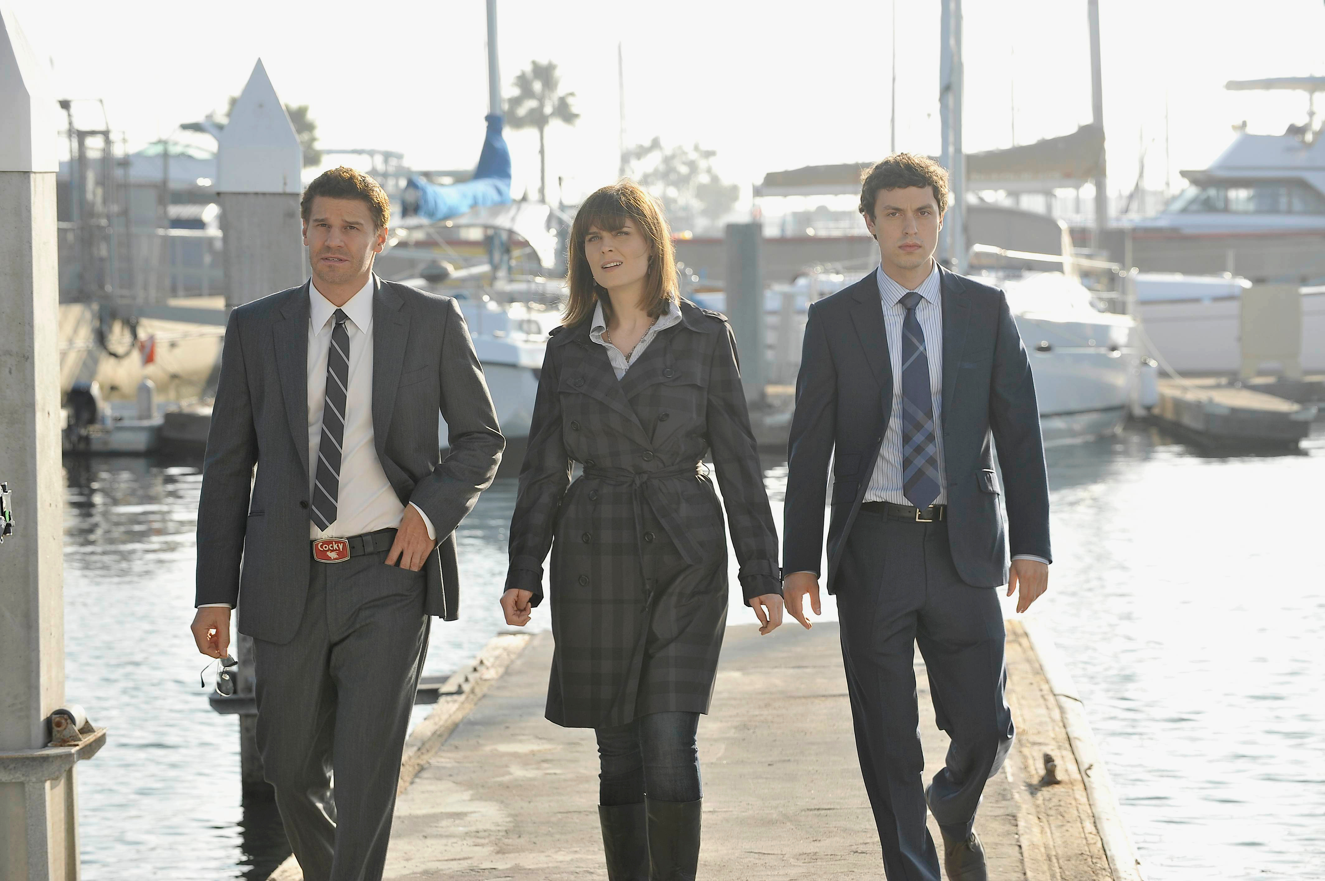 Lance Sweets walking by the water HD Wallpaper