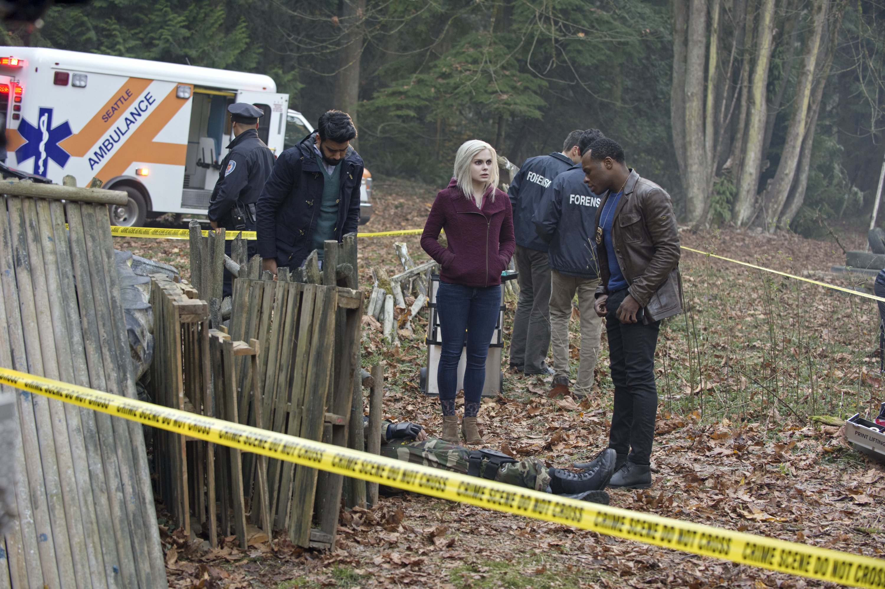 Liv Moore from iZombie at a crime scene HD Wallpaper