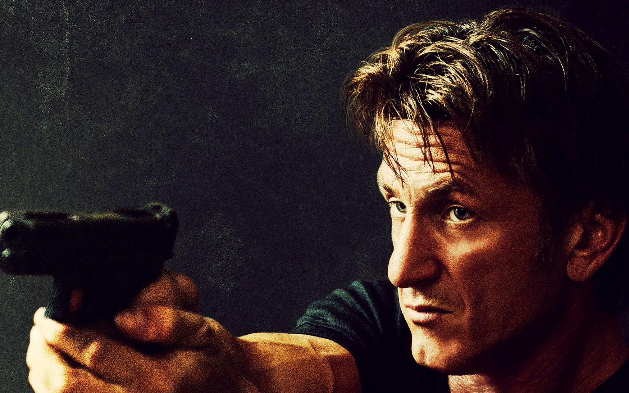 Sean Penn holding a gun HD Wallpaper