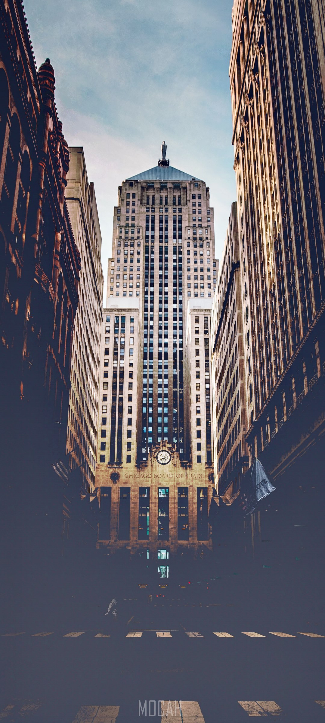 High rise building in Chicago seen from the street HD Phone Wallpaper
