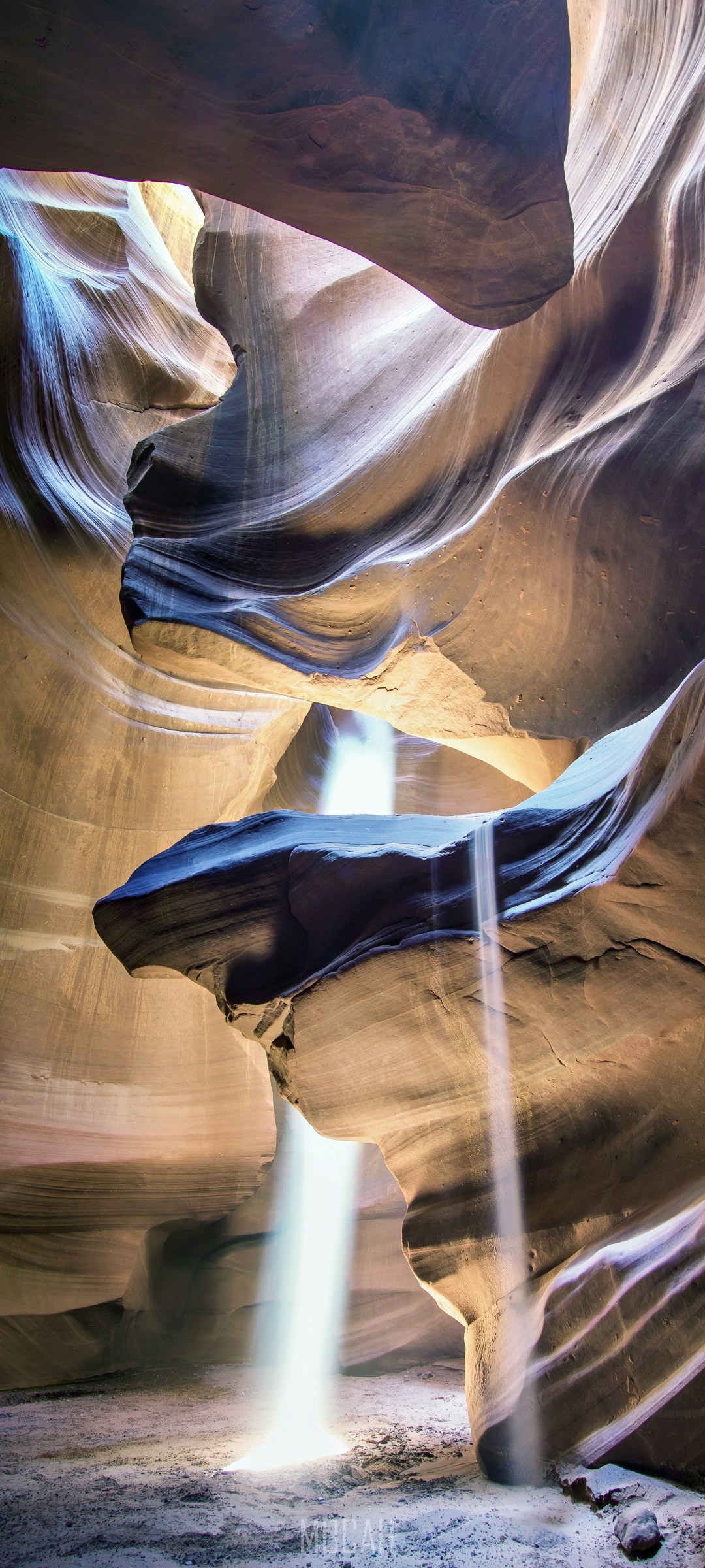 Antelope Canyon light beams HD Phone Wallpaper