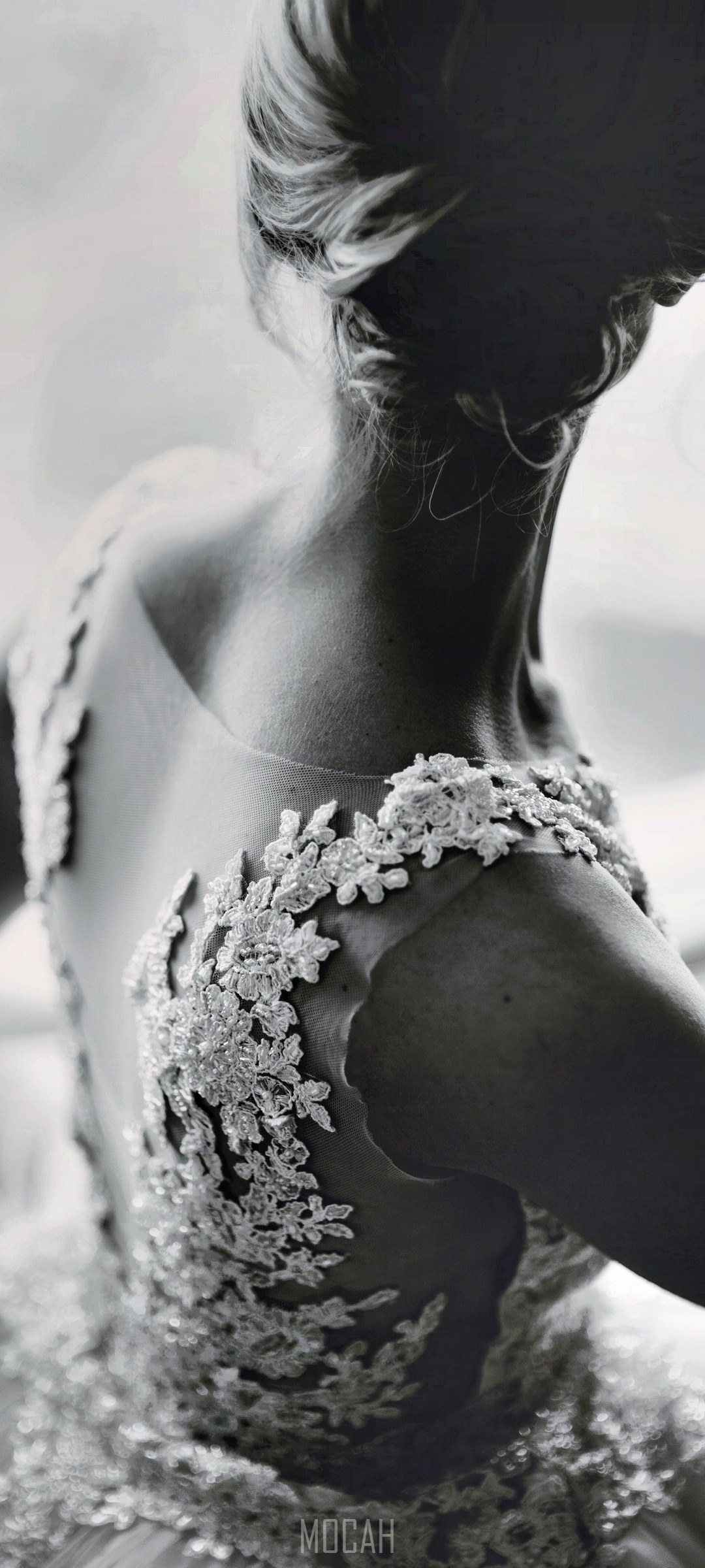 Bride in lace dress HD Phone Wallpaper