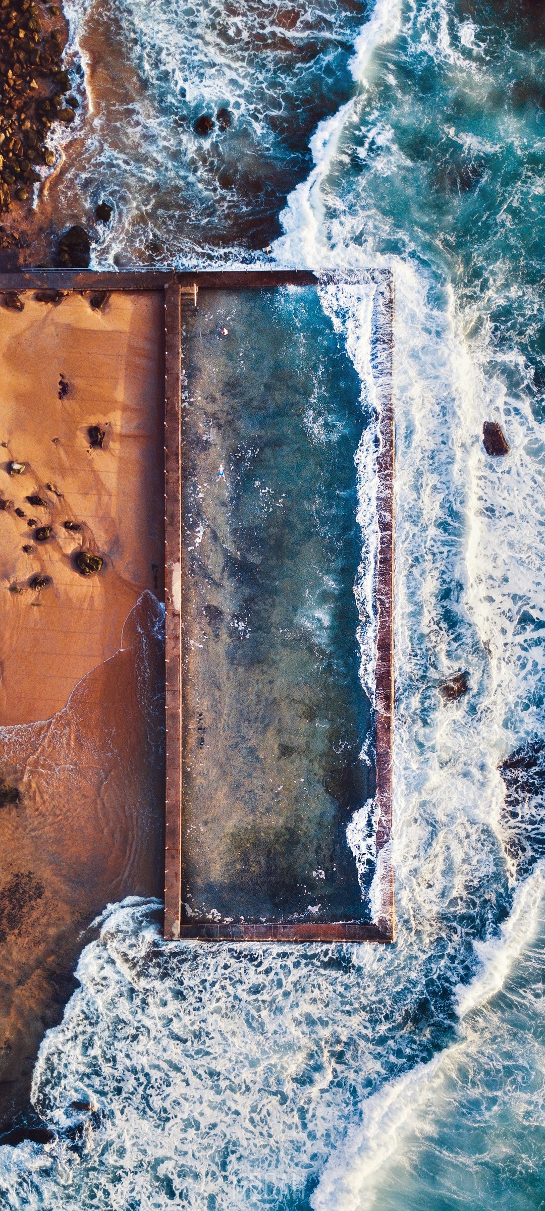 Aerial view of ocean pool and beach HD Phone Wallpaper