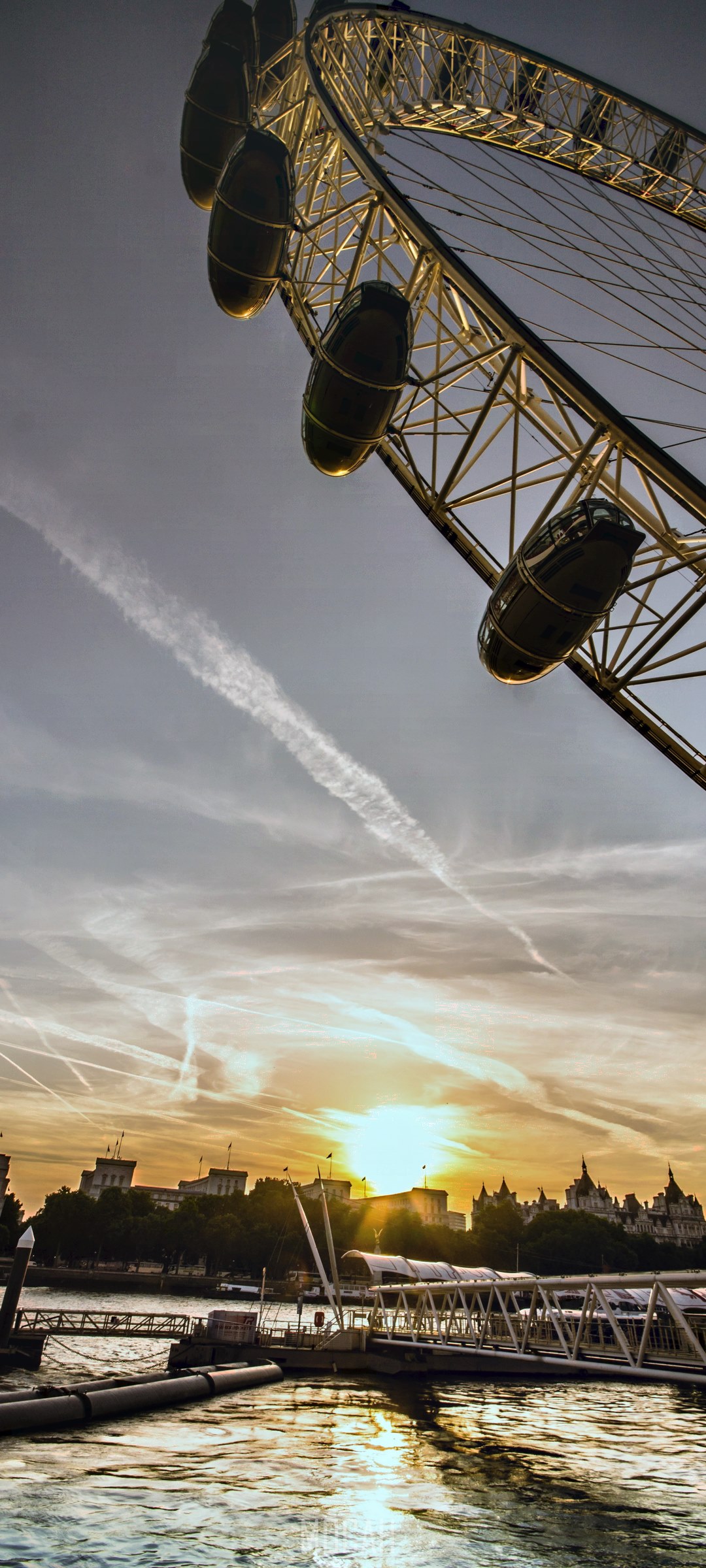 London Eye at sunset over the Thames HD Phone Wallpaper