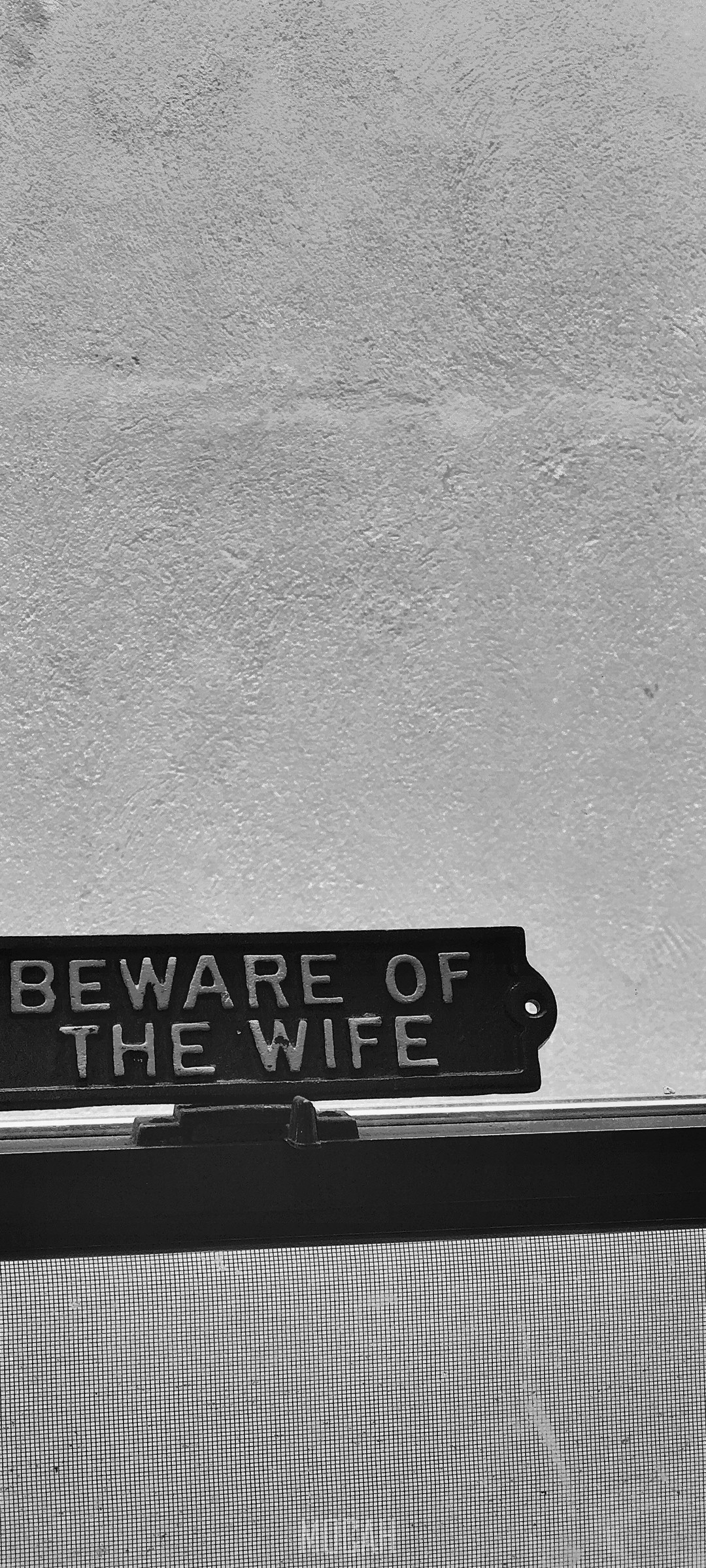 Beware of the Wife sign HD Phone Wallpaper