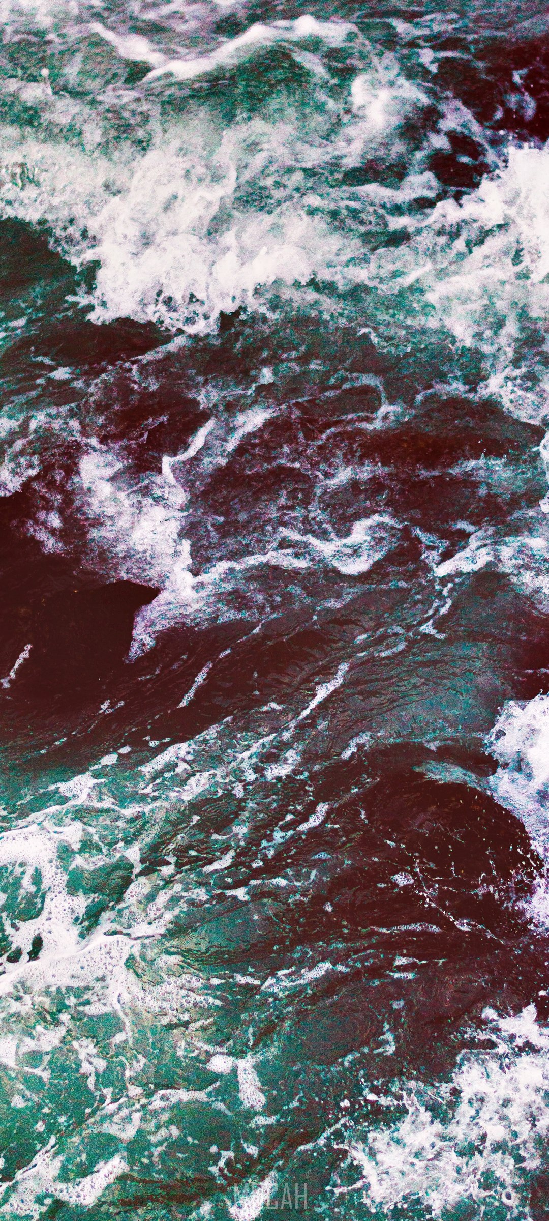Ocean waves with white foam HD Phone Wallpaper