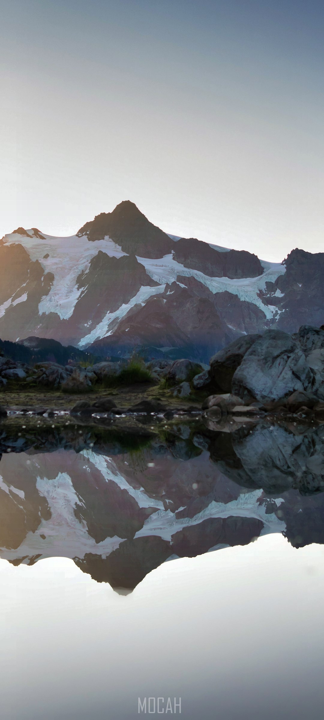 Mount Shuksan reflected in a calm mountain lake HD Phone Wallpaper